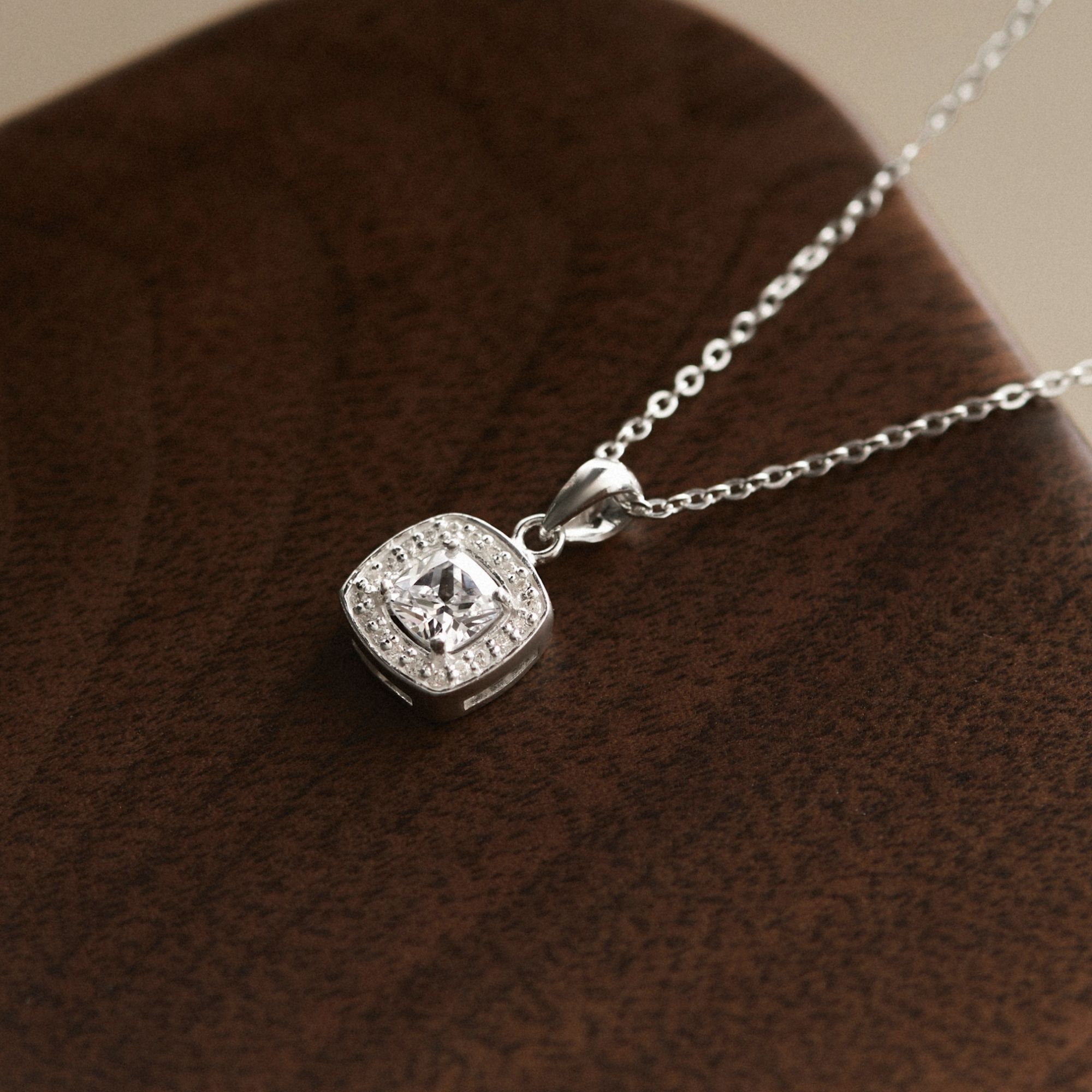 Dây Chuyền Bạc 925 Mặt Vuông Đính Đá Square Halo - VUN501