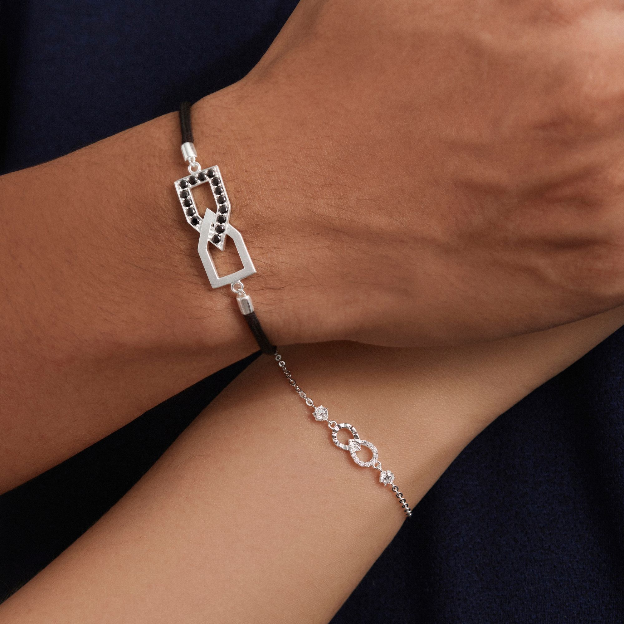 Vòng Tay Nữ Bạc 925 Tình Yêu Vô Cực Đính Đá Bond Bracelet - VYB58