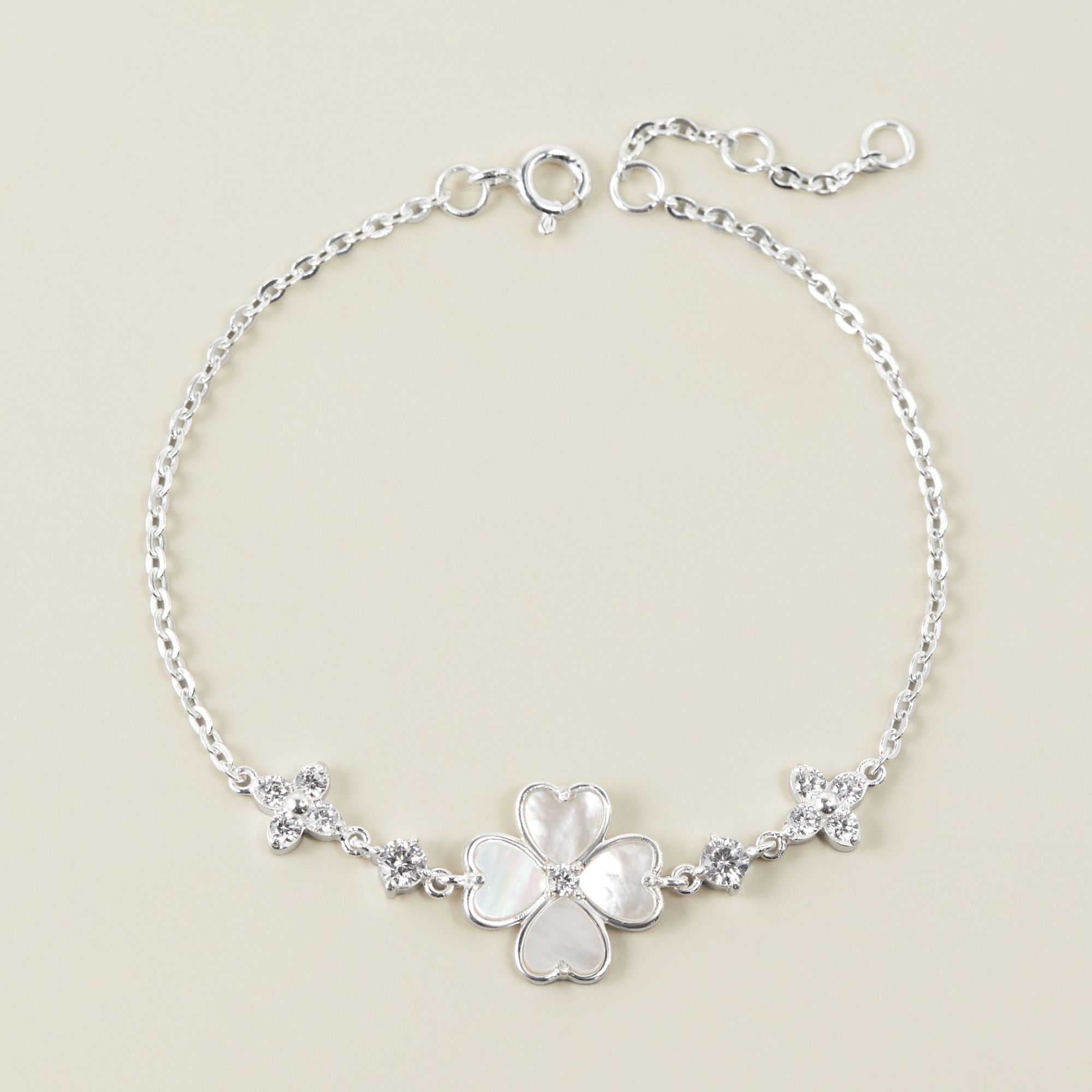 Quà Tặng 8/3 Lắc Tay Bạc 925 Cỏ 4 Lá Trái Tim Trai Xà Cừ - VYB75