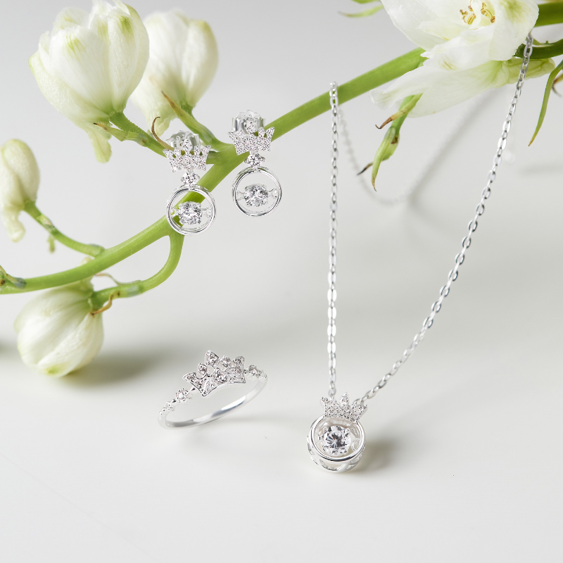 Quà tặng 8/3 Bông Tai Bạc 925 Vương Miện Đá Nhảy Hàn Quốc My Queen - VYE15