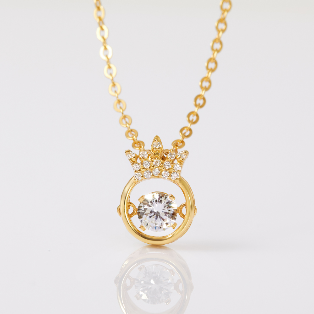 Quà Tặng 8/3 Dây Chuyền Vàng 10K Vương Miện Đá Nhảy Hàn Quốc Đính Kim Cương Moissanite Cao Cấp My Queen - Mặt Tròn Vương Miện - VYN13V