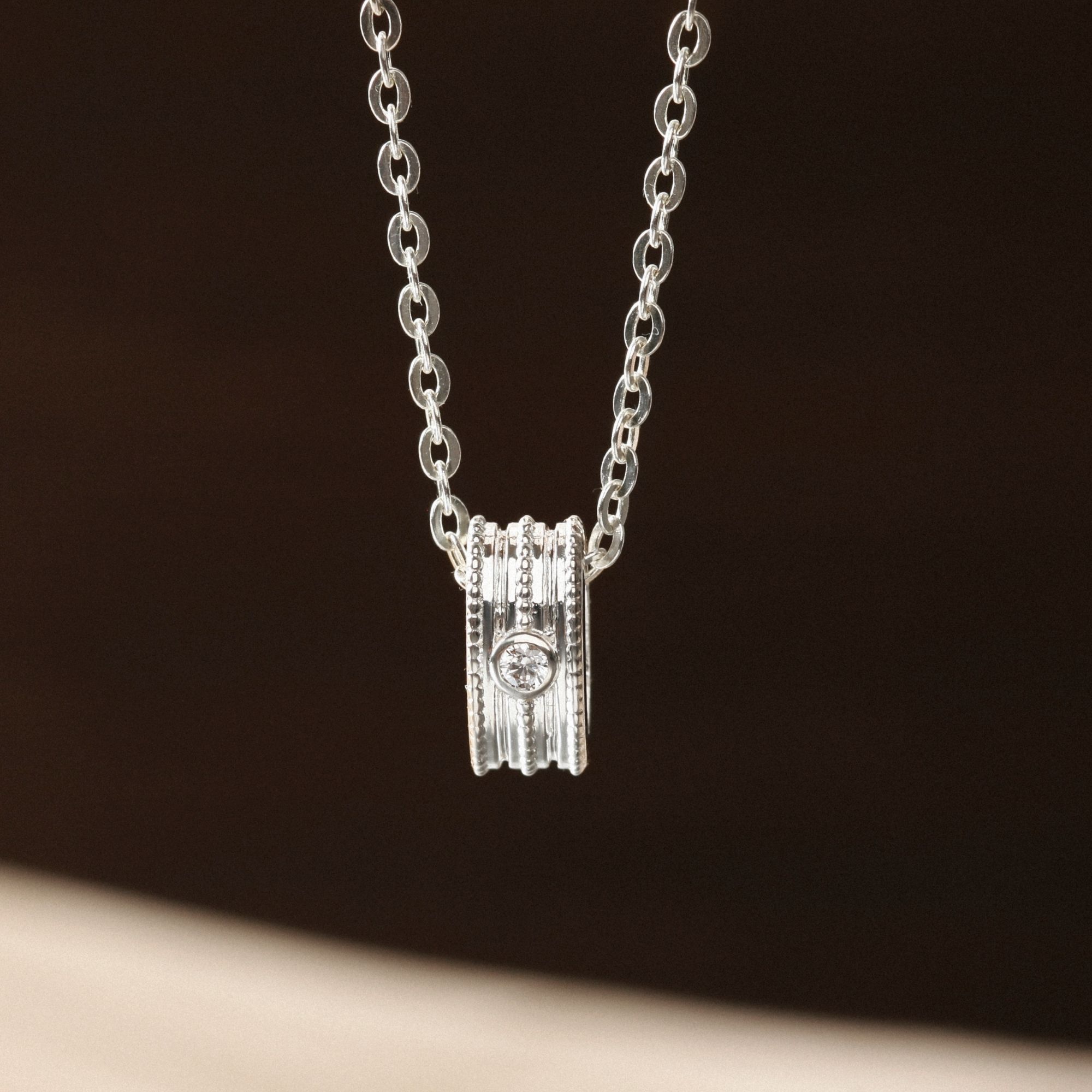 Dây Chuyền Nữ Bạc 925 Mặt Ống Trụ Đính Đá Trắng Tube Necklace - VYN74