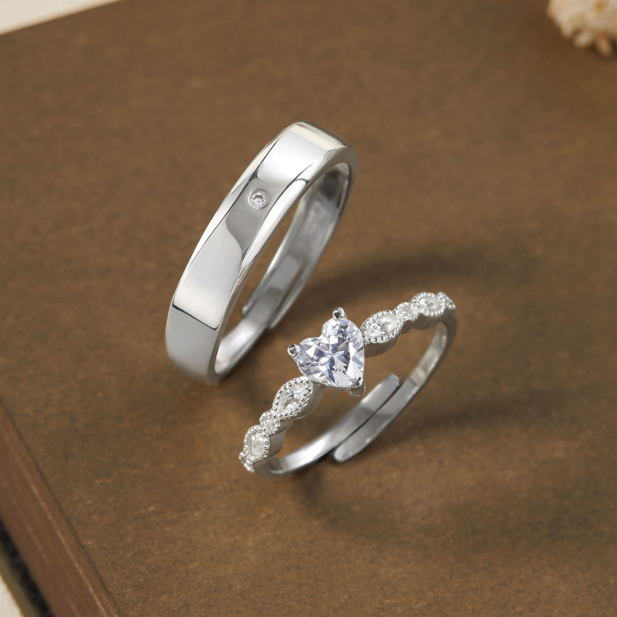 (Một Cặp) Nhẫn Đôi Freesize Bạc 925 Đính Đá Classic Và Đá Trái Tim Công Chúa- VYR16 & VGR13-1