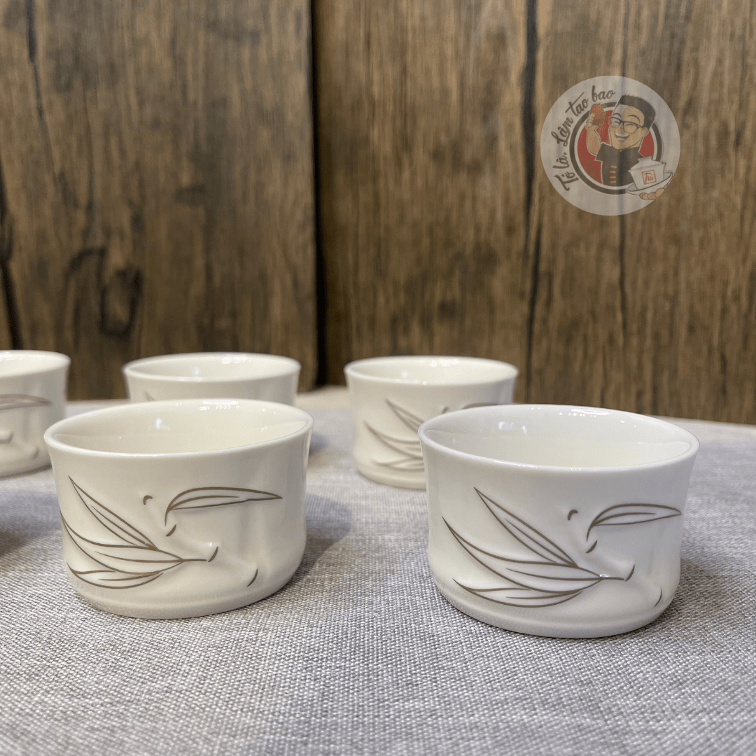 Bộ Trà Sứ Mã 8
