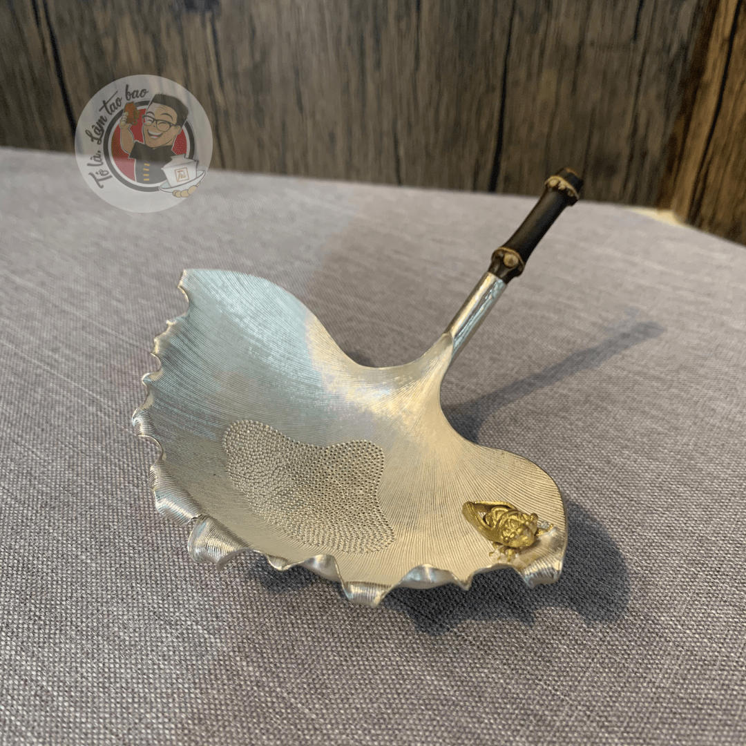 Lọc Bạc chiếc lá con ong