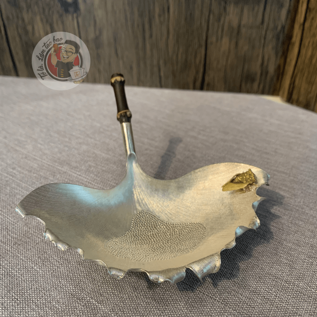 Lọc Bạc chiếc lá con ong