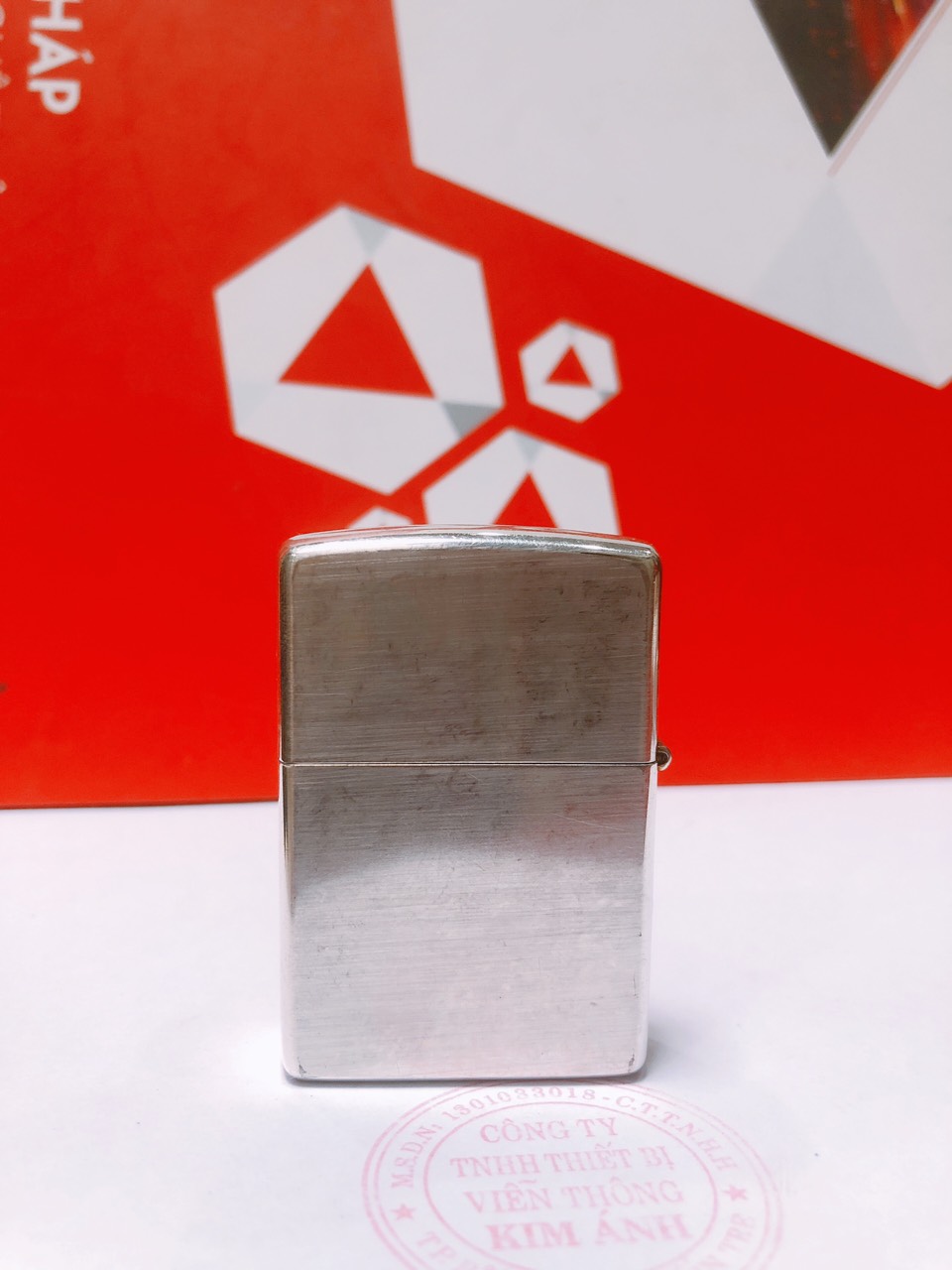 Bật lửa, hộp quẹt Zippo Mỹ Lacke bạc FOREVER LASTING, khắc ăn mòn full nắp, Hàng chính hãng