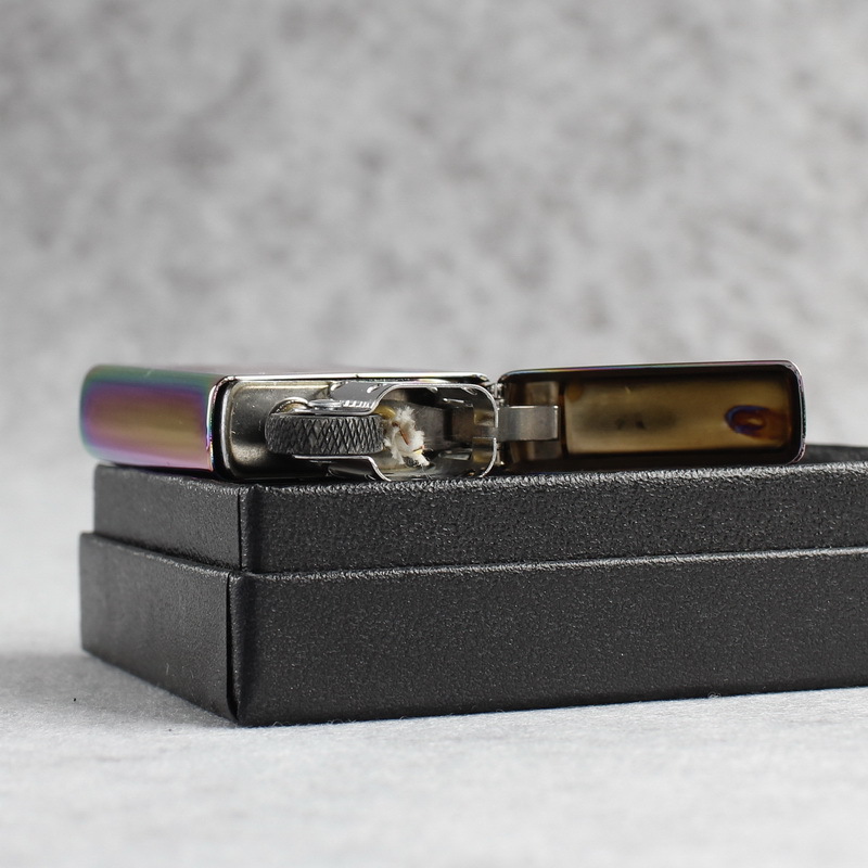 Bật lửa Zippo Mỹ Slim high polish chrome mã 20493ZL Màu Tím Titan, Mộc ngược, Hàng chính hãng