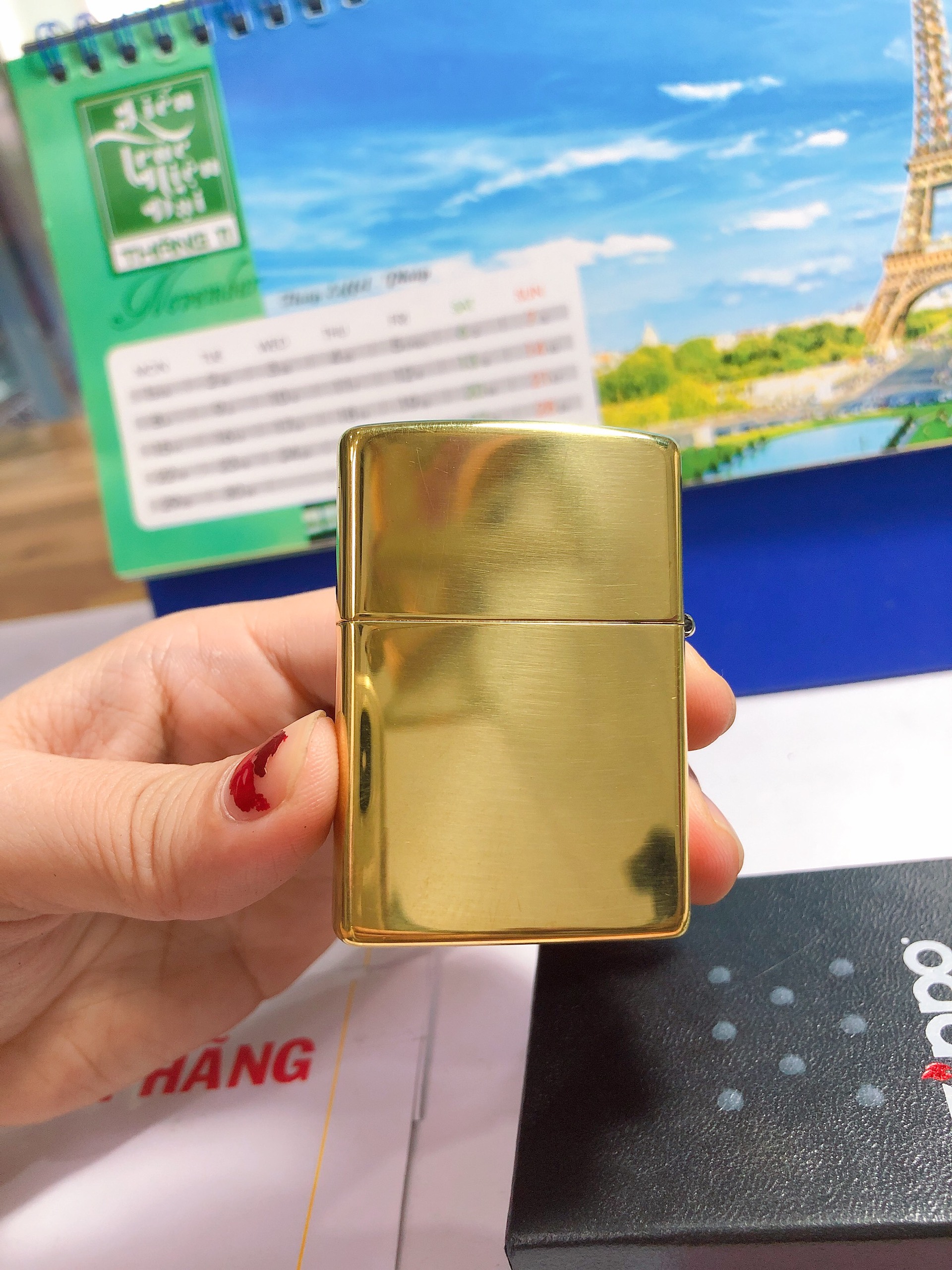 Bật lửa Zippo Mỹ High Polished Brass chủ đề Cô Gái Nhật