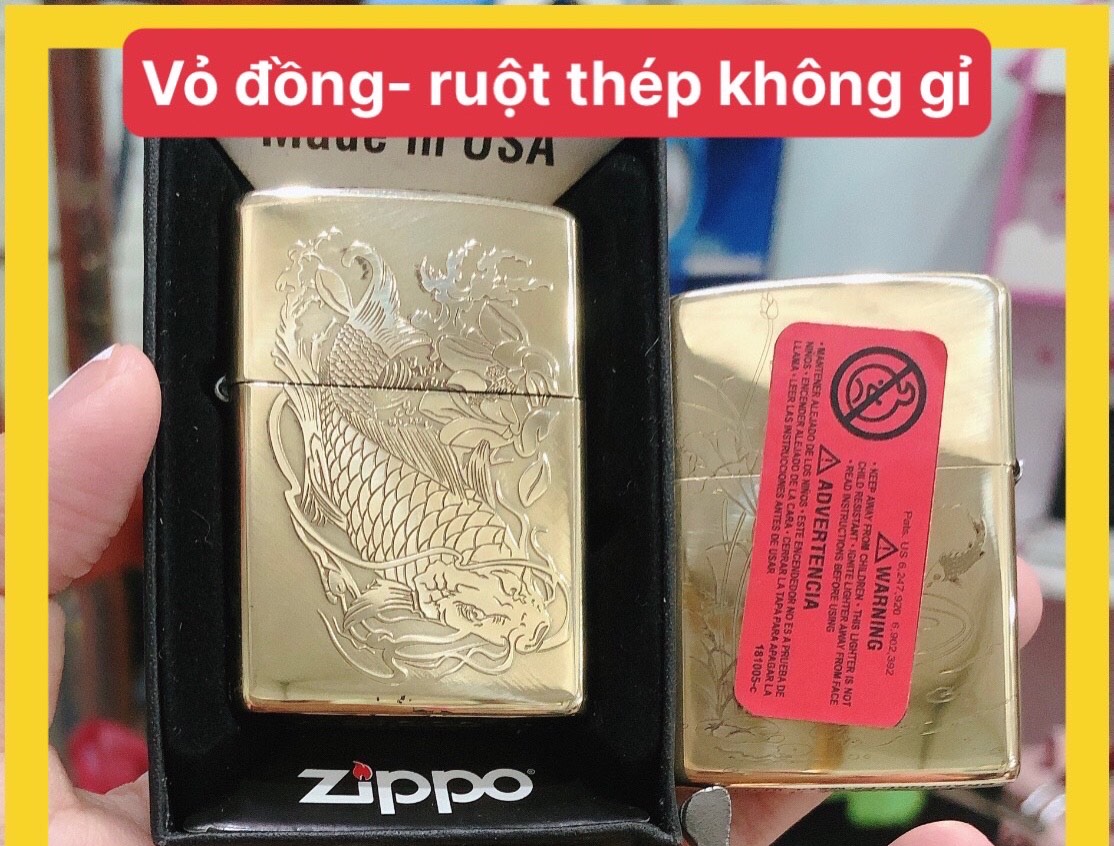 BẬT LỬA ZIPPO KHẮC CHÌM HÌNH CÁ CHÉP HOÁ RỒNG, VỎ ĐỒNG RUỘT THÉP CÓ TEM ĐỎ