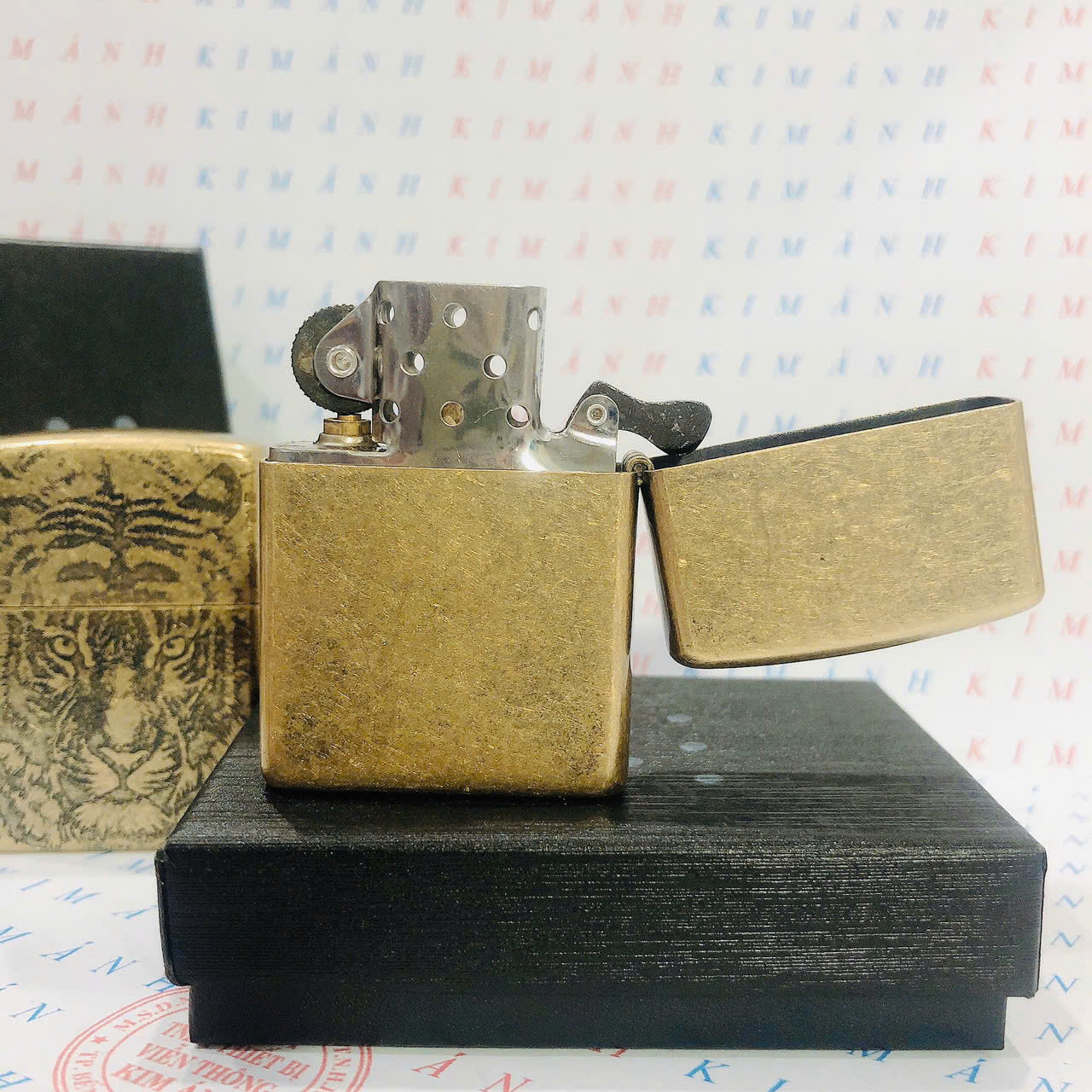 Bật lửa, hộp quẹt ZIPPO chủ đề Đầu Hổ giả cổ, Kim Ánh nhập hàng cao cấp vỏ bằng đồng có tem đỏ