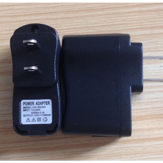 Cóc sạc đen đổi đèn khi sạc đầy pin - Cục sạc điện thoại, nguồn sạc đài 5V, dùng sạc cho máy nghe nhạc, máy nghe kinh
