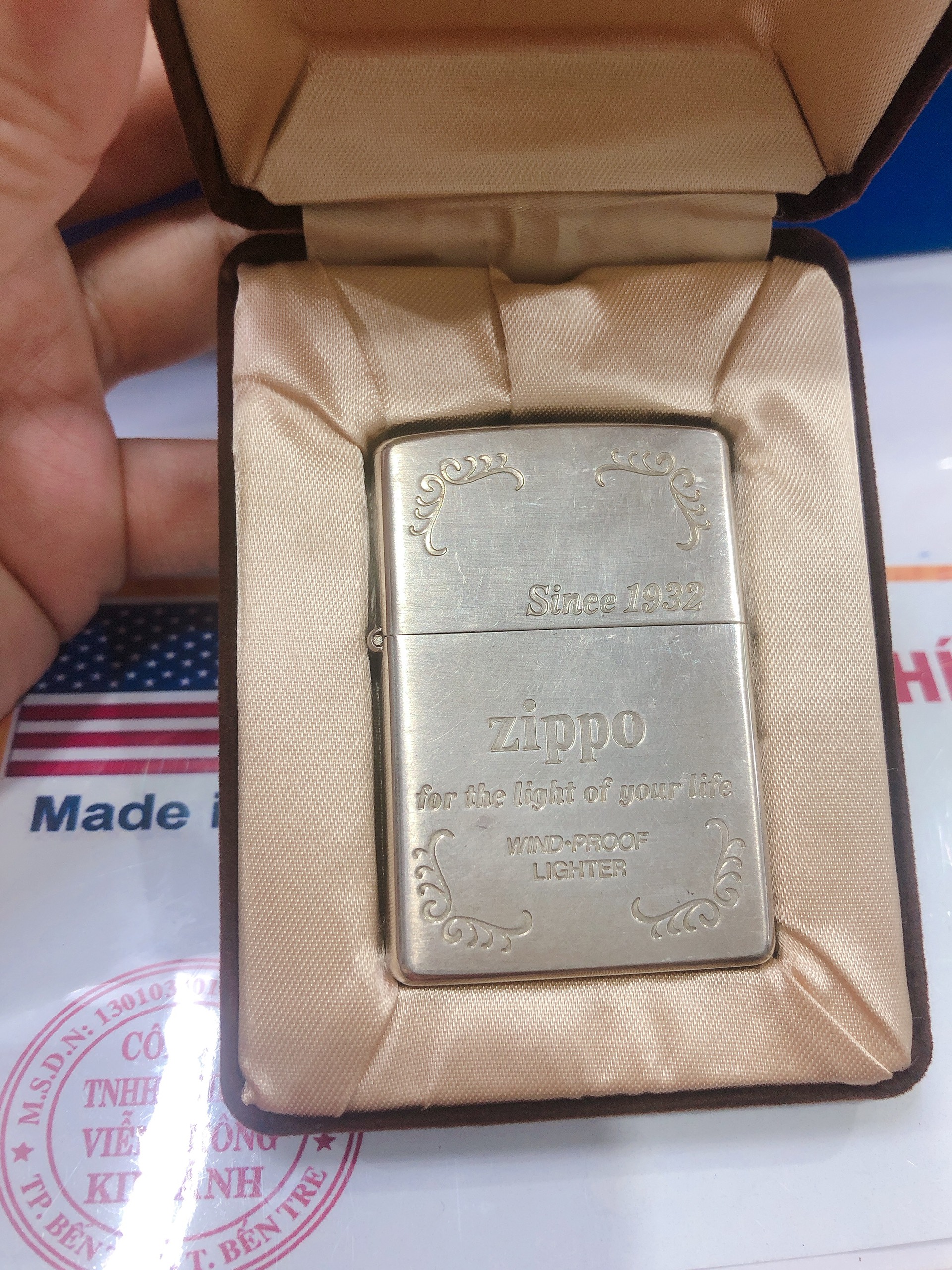 Bật lửa Zippo Mỹ Lacke Bạc khắc ăn mòn full nắp Sine 1932 Hàng chính hãng