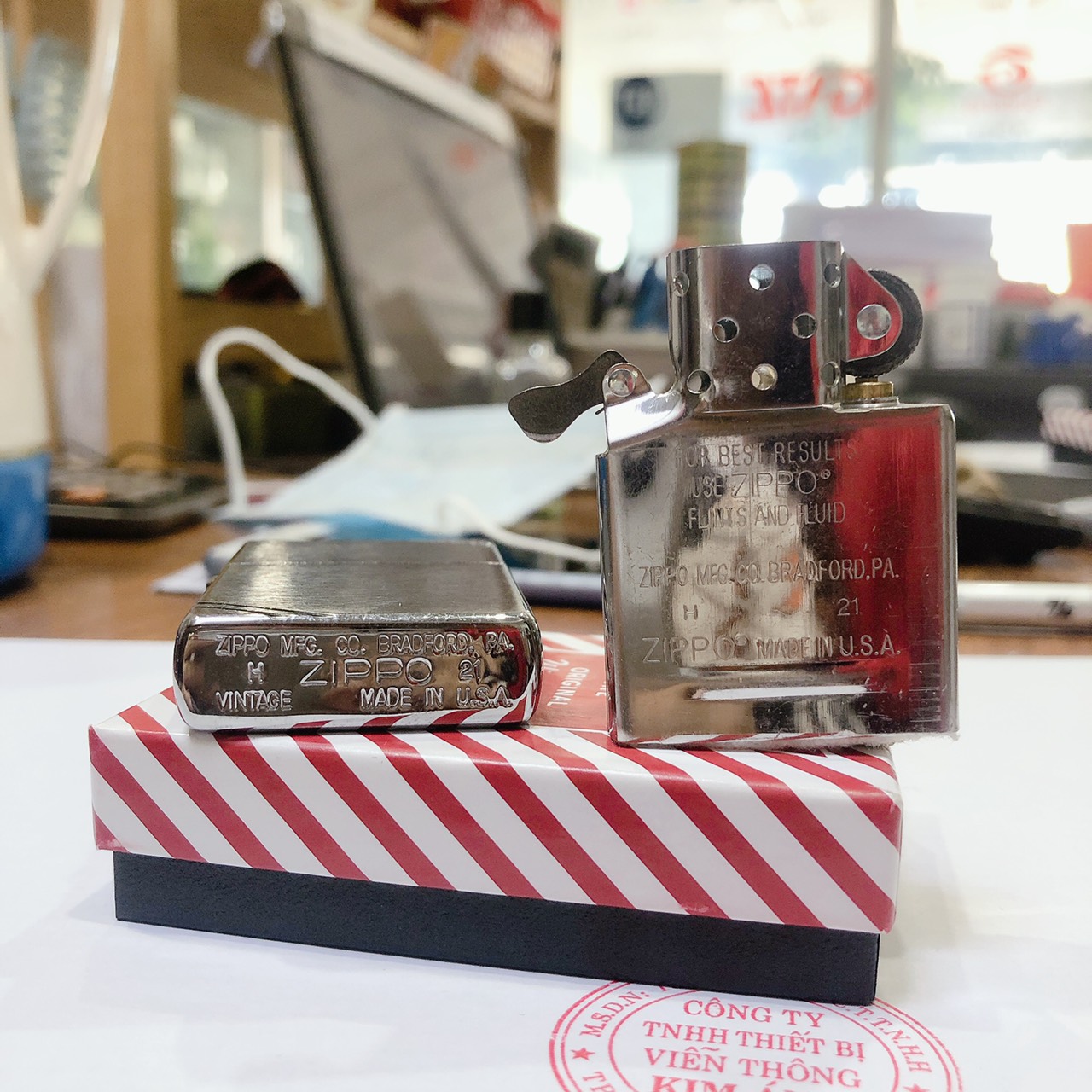 Bật lửa Zippo Mỹ Vintage high polish chrome đầu bằng đít bằng, Box đỏ xưa, Hàng chính hãng
