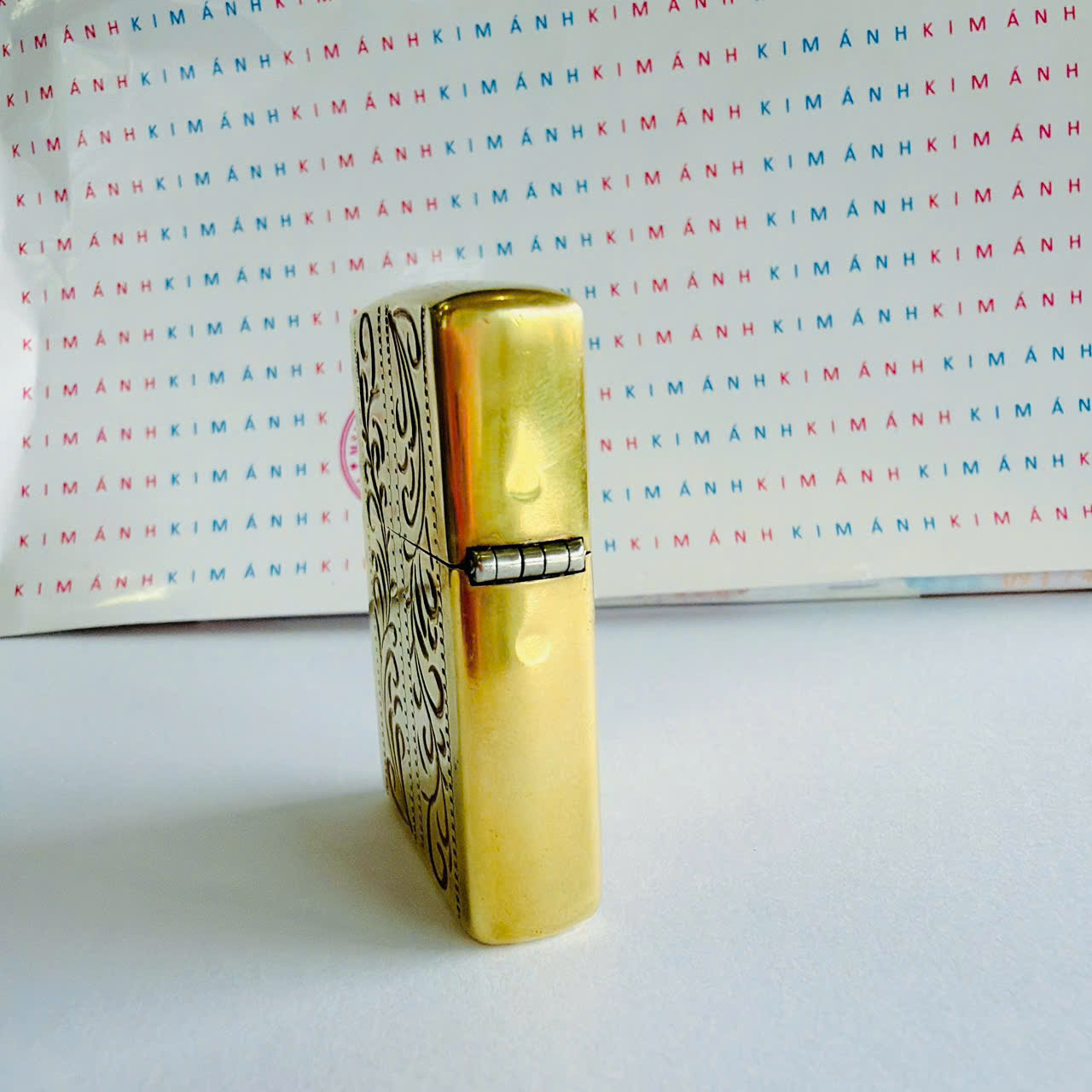 BẬT LỬA ZIPPO MỸ CHU NIÊN BRASS ĐỒNG, KHẮC ĂN MÒN HOA VĂN Ý 2 MẶT - CHU NIÊN 32-91