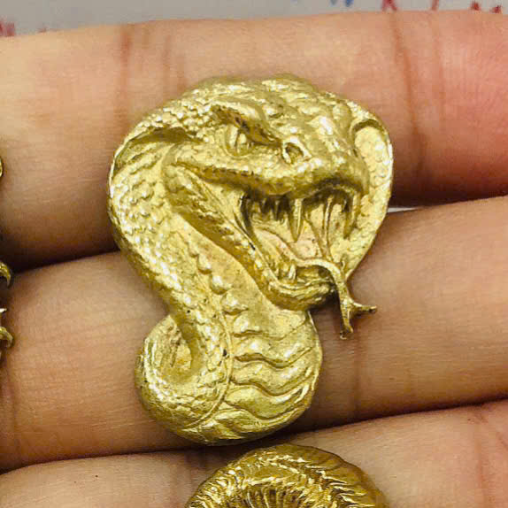 Eblem dán trang trí Zippo chủ đề 12 con giáp, chất liệu hợp đồng nguyên chất, hàng chuẩn zin Mỹ