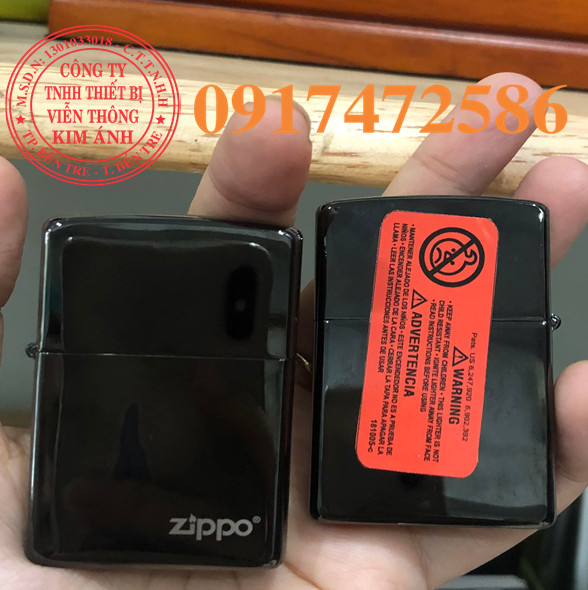 La Mã - Bật Lửa Zippo Màu Đen Tuyền Loại Trơn Bóng, Vỏ bằng đồng ruột thép không gỉ-Mộc La Mã, Có tem đỏ