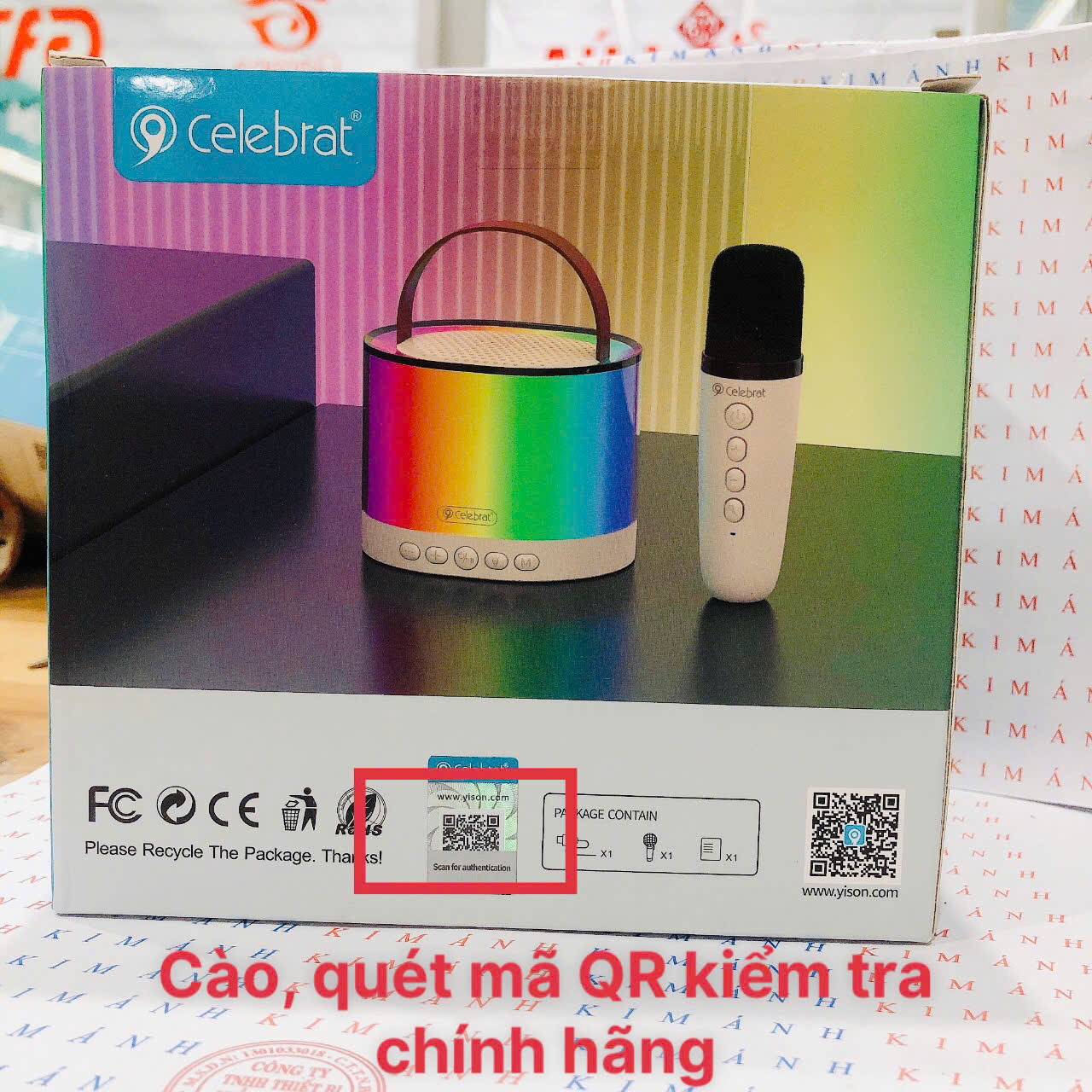 Loa Bluetooth Celebrat SP-18 kèm Micro hát Karaoke gia đình , âm thanh vòm, hàng chính hãng, cho dùng thử 30 ngày
