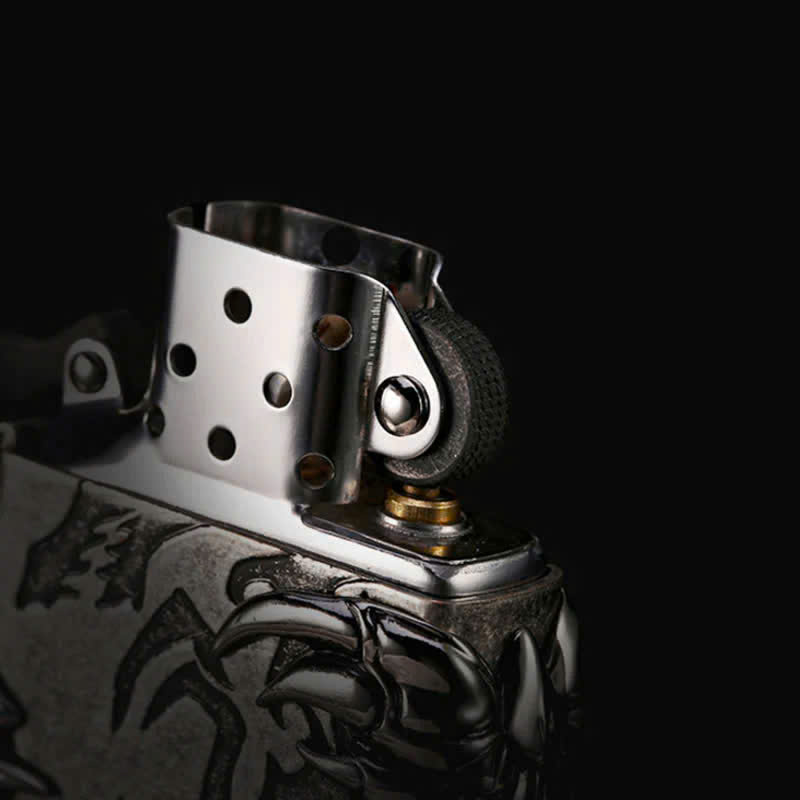 Bật lửa, hộp quẹt CHIEF chính hãng khắc laser, đắp nổi chủ đề Móng Rồng, hàng chính hãng vỏ bằng đồng