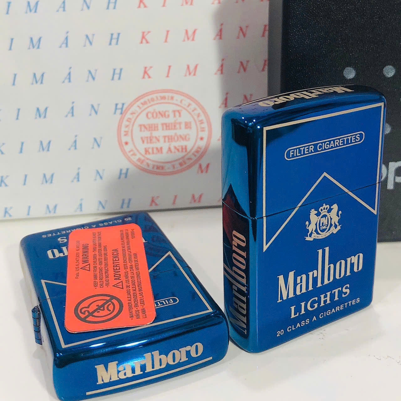 Hộp quẹt, bật lửa ZIPPO chủ đề Marlboro màu xanh, Kim Ánh nhập hàng cao cấp vỏ bằng đồng có dán tem đỏ