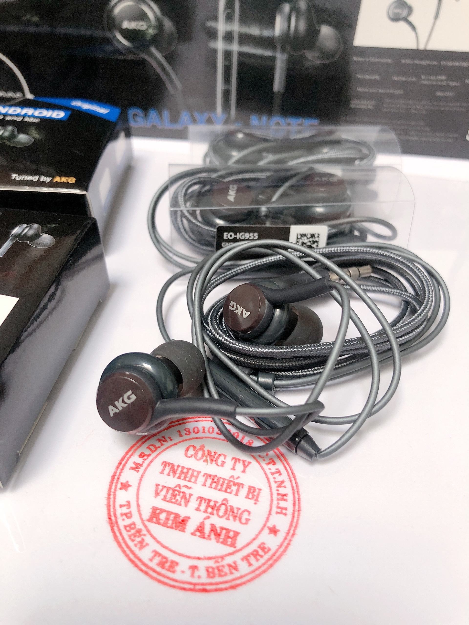 TAI NGHE ĐIỆN THOẠI DÙNG CHO SAMSUNG S8,S9 hiệu AKG , CÓ HỘP
