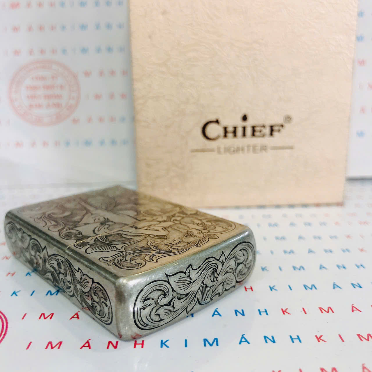Bật lửa CHIEF CF1323GY Cô Gái Gió Bạc - Chất Liệu Đồng Càng Dùng Càng Sáng (Hàng Chính Hãng)