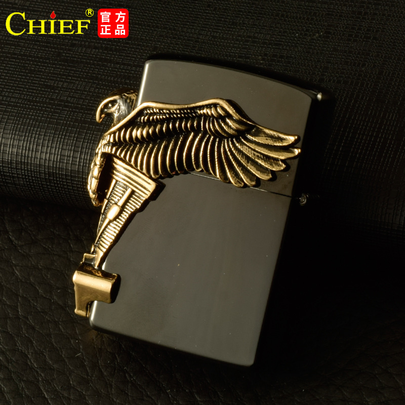 Hộp quẹt Chief đồng nguyên chất đắp nổi chủ đề Đại Bàng Sải Cánh, hàng chính hãng