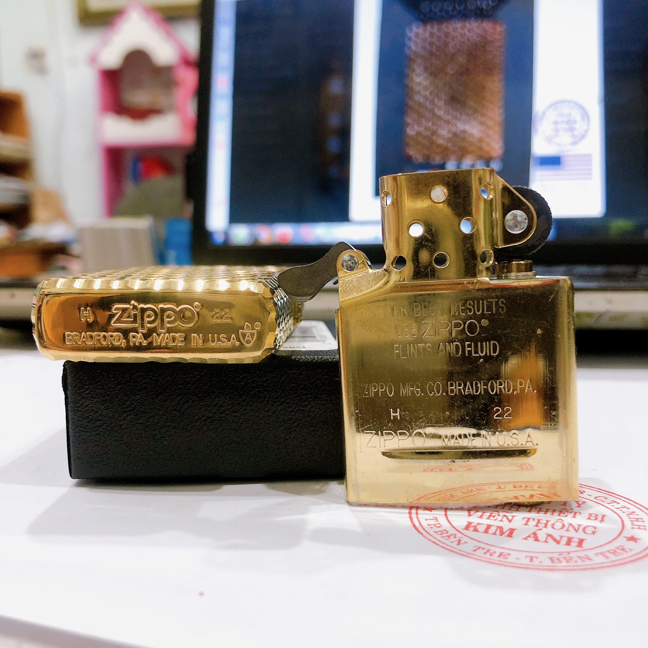 Bật lửa Zippo MỸ ARMOR BRASS đồng, khắc chạm bằng mũi kim cương, Hàng chính hãng
