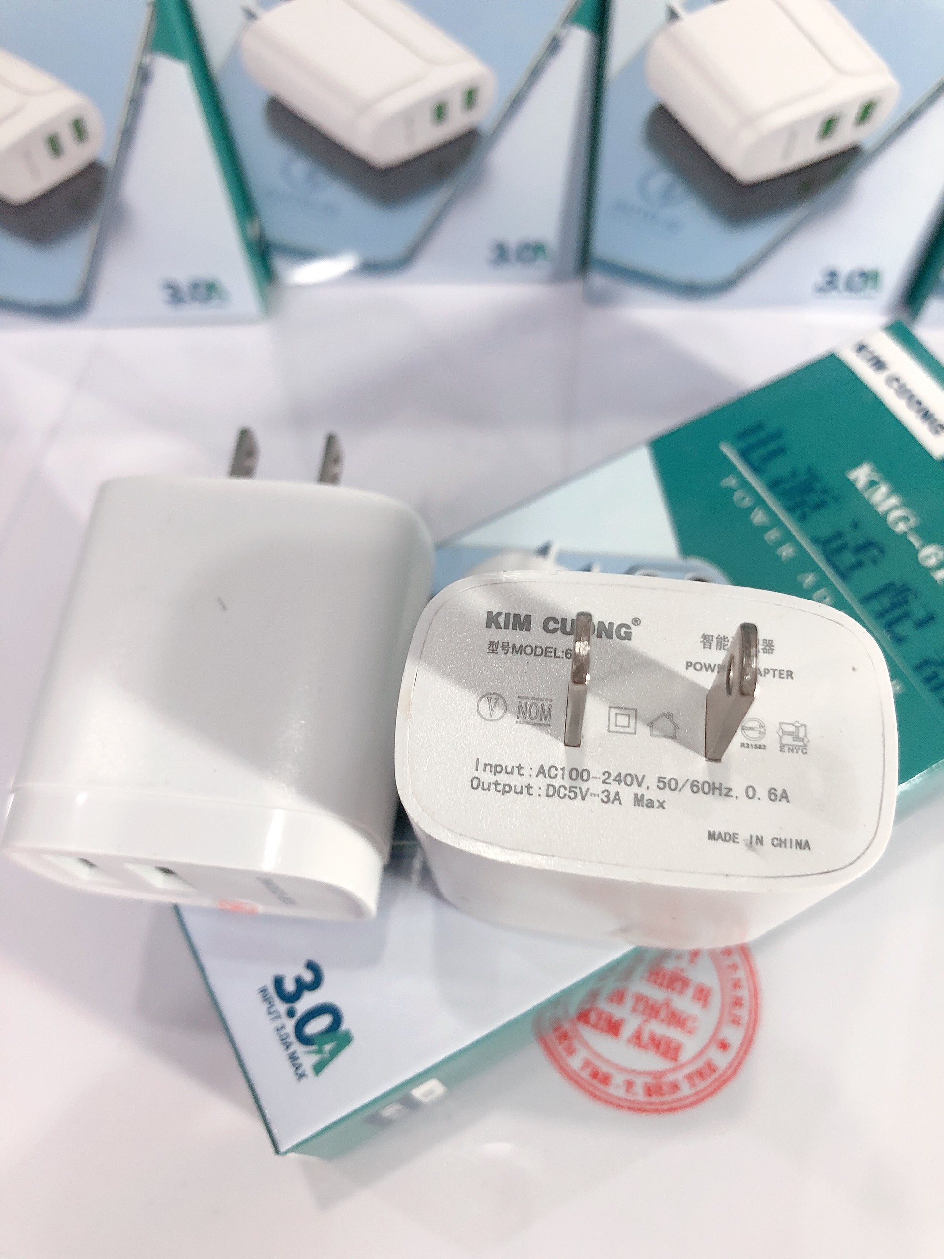 Cóc Sạc Nhanh Kim Cương 3A hiệu KMG 610 có 2 Cổng Sạc Usb - Hàng Chính Hãng