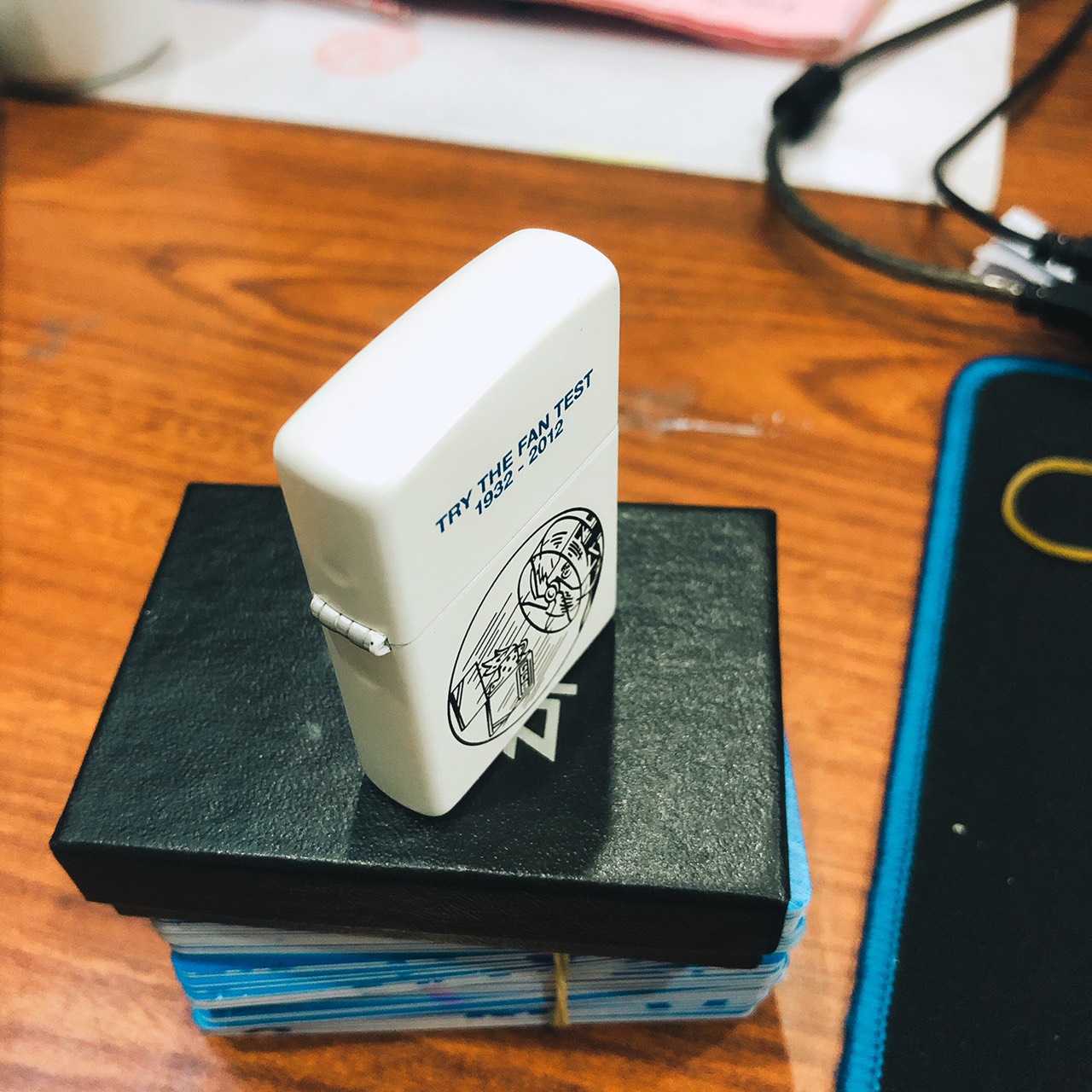 Bật lửa Zippo Mỹ sơn tĩnh điện TRY THE FAN TEST 1932-2012, Hàng chính hãng