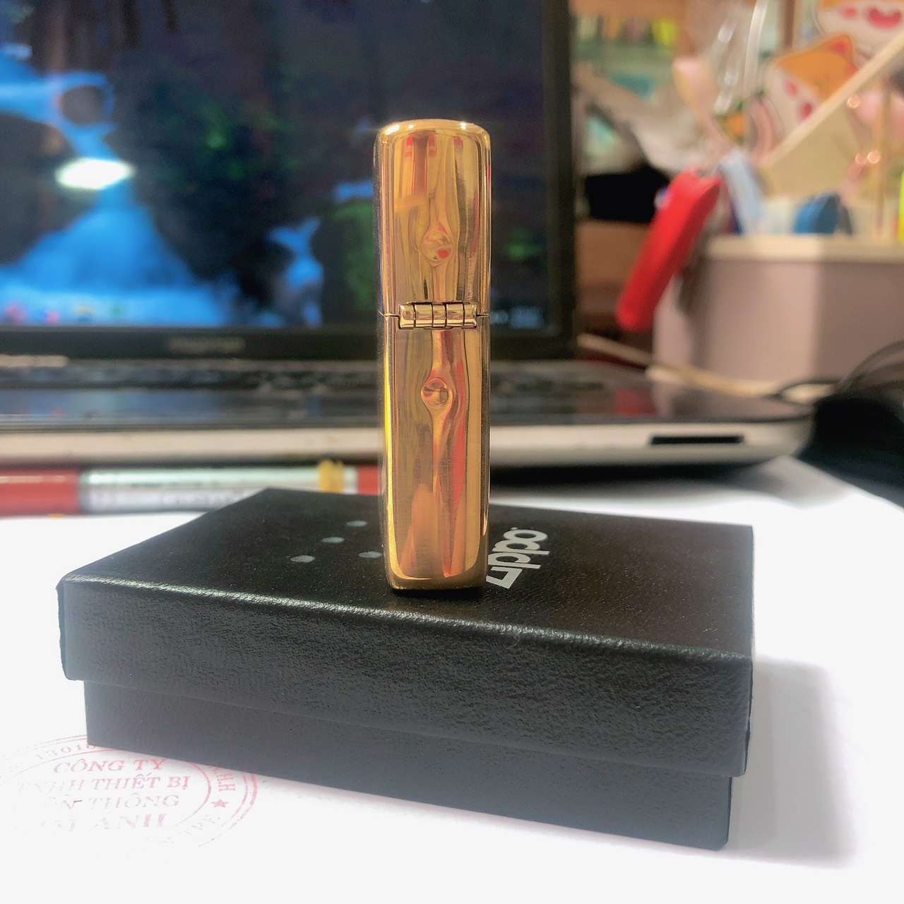 Bật lửa Zippo Mỹ TTẨU Brass xước ngang, sản xuất 2022, Hàng chính hãng nhập Mỹ