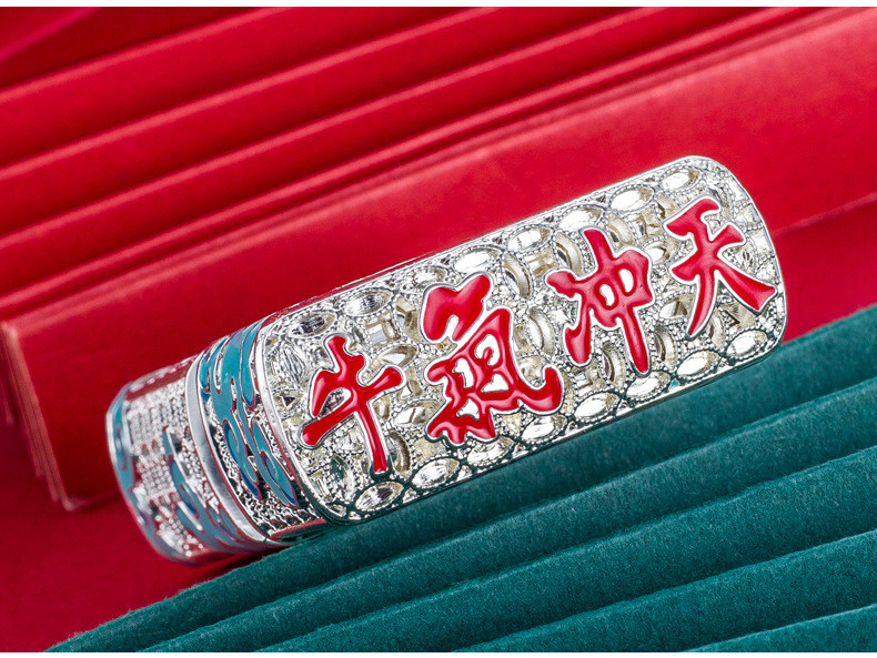 Bật lửa, hộp quẹt Chief đồng nguyên chất chủ đề Cung hoàng đạo Kim Ngưu, mã CF1265J