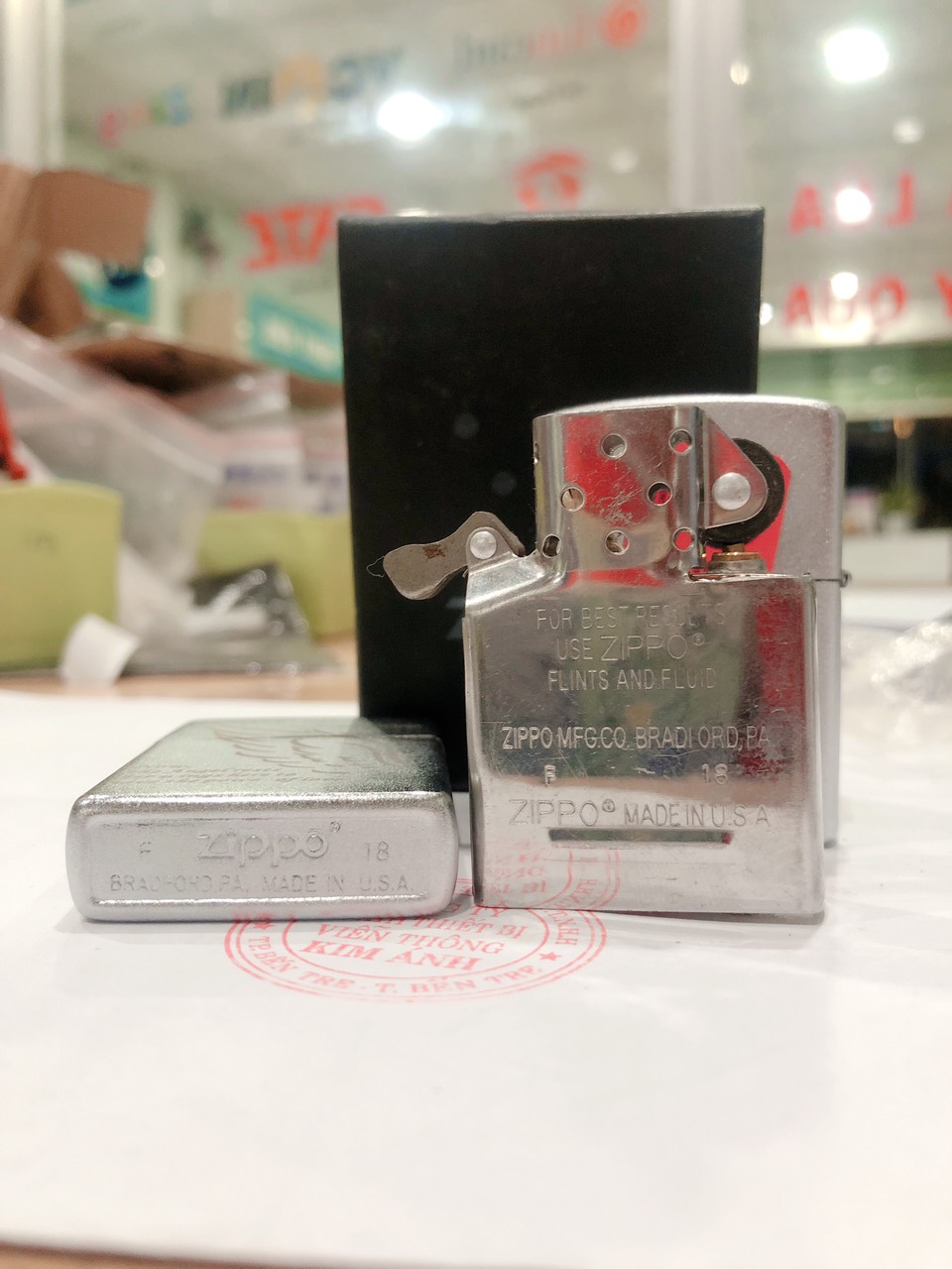 Bật lửa, hộp quẹt Zippo Cánh Thiên Thần Angels Wing Nhám Bạc Satin, hàng loại 1 có tem đỏ