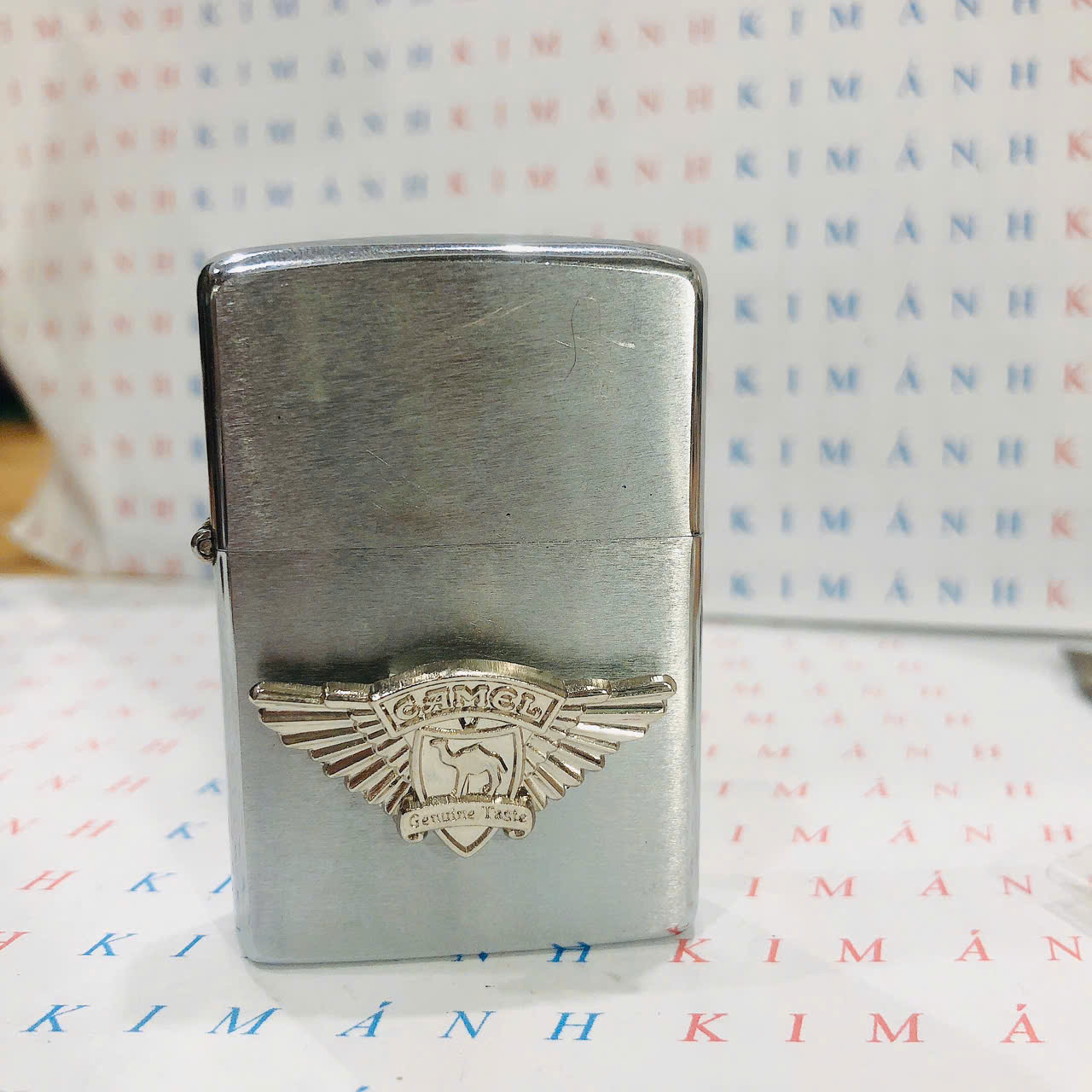 Eblem dán trang trí Zippo chủ đề CAMEL - LẠC ĐÀ chất liệu hợp kim nhôm, hàng chuẩn zin Mỹ