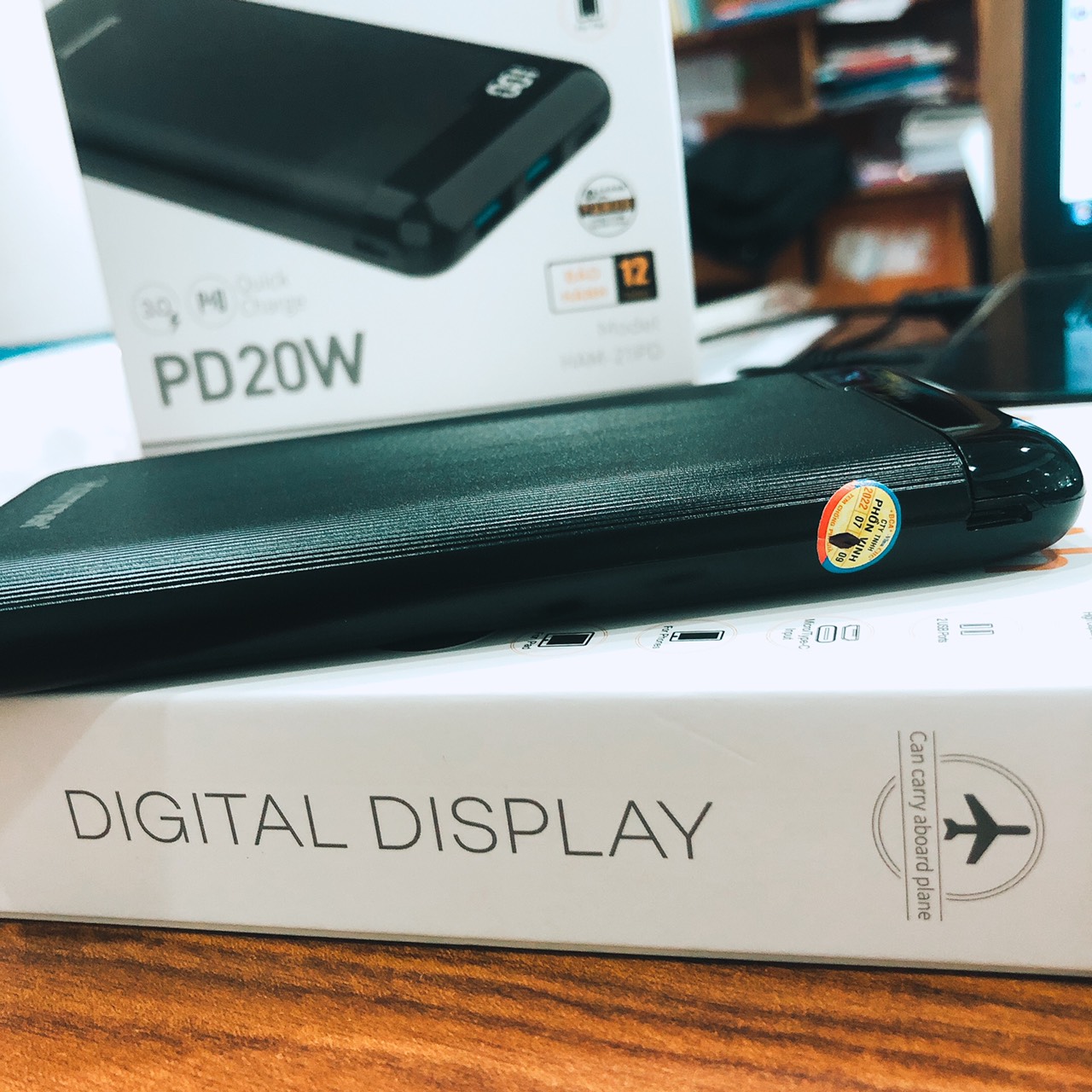 Sạc dự phòng Hammer (H21) 10.000 mAh, Sạc nhanh QC 3.0, PD 20w, màn hình LCD hiển thị pin - Hàng chính hãng
