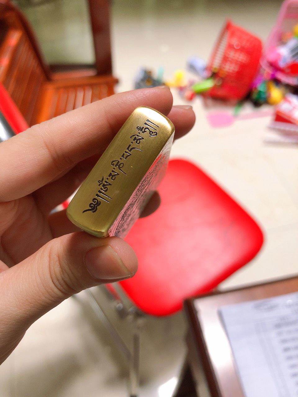 BẬT LỬA, HỘP QUẸT ZIPPO KHẮC ĂN MÒN HÌNH PHẬT BÀ, CÓ TEM ĐỎ