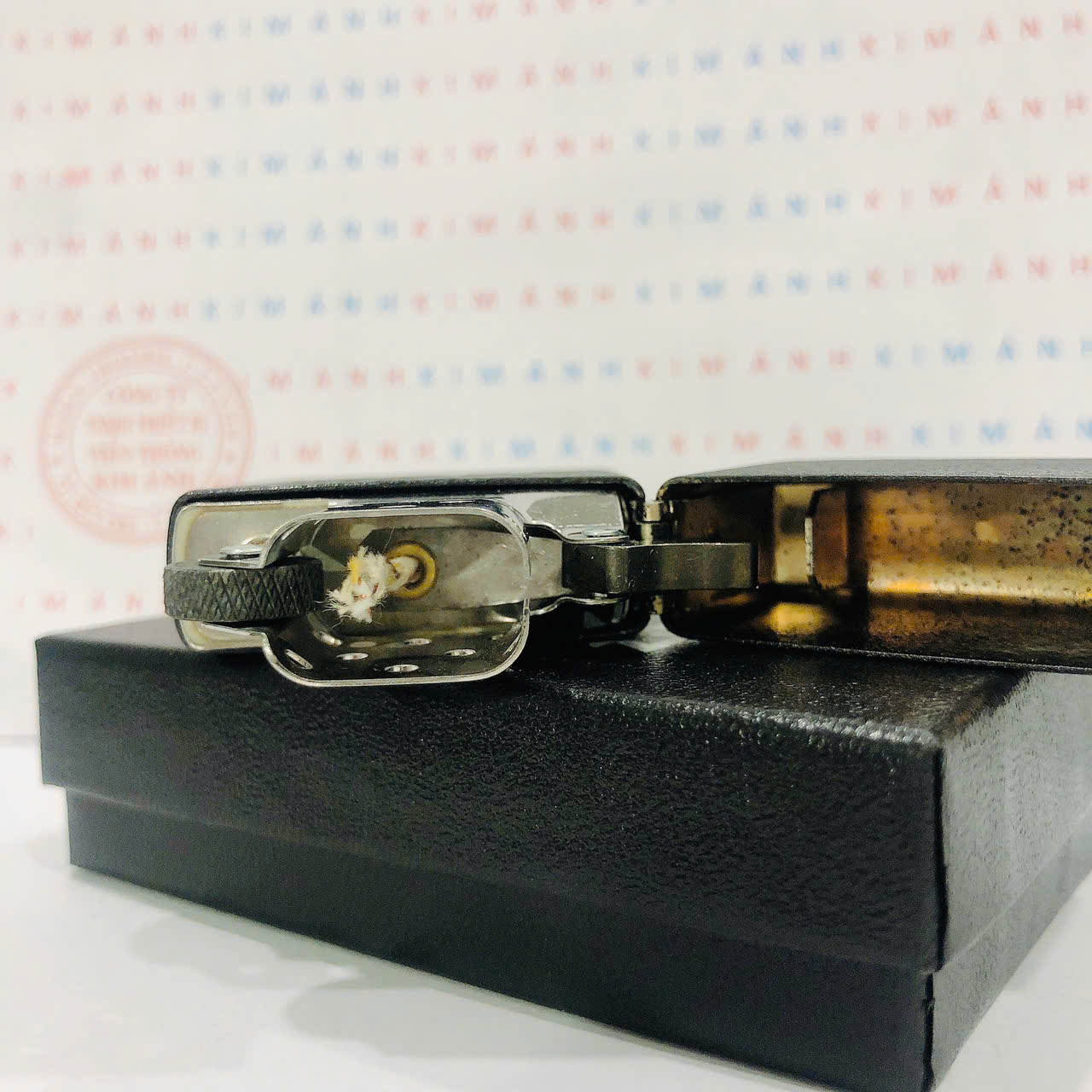 Bật lửa Zippo Mỹ chủ đề U.S Đen nhám, Cam kết hàng chính hãng có giấy Hải quan gửi kèm đơn hàng