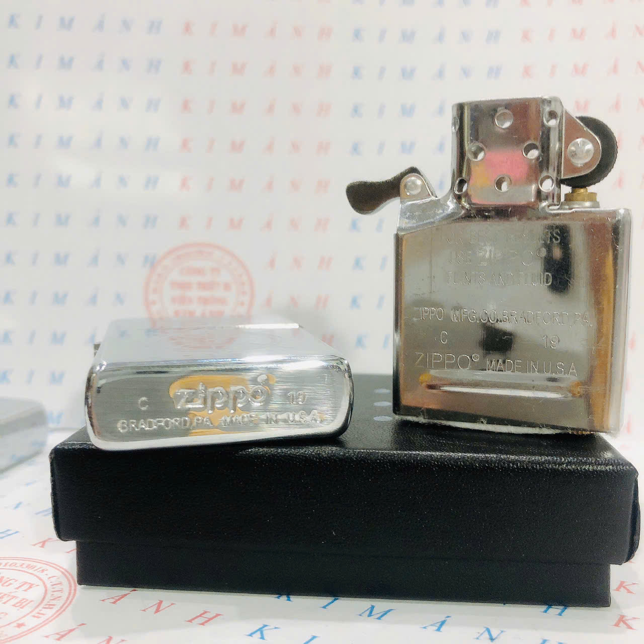 Bật lửa ZIPPO chủ đề Bánh Lái màu trắng bạc bóng, Kim Ánh nhập hàng cao cấp vỏ bằng đồng có tem đỏ