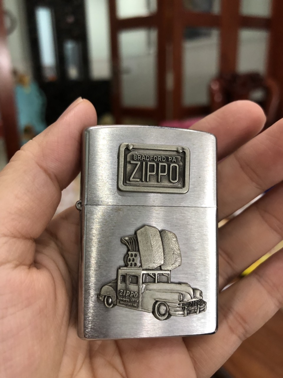 ZIPPO MỸ BRUSH CHROME EBLEM XE ZIPPO -1998