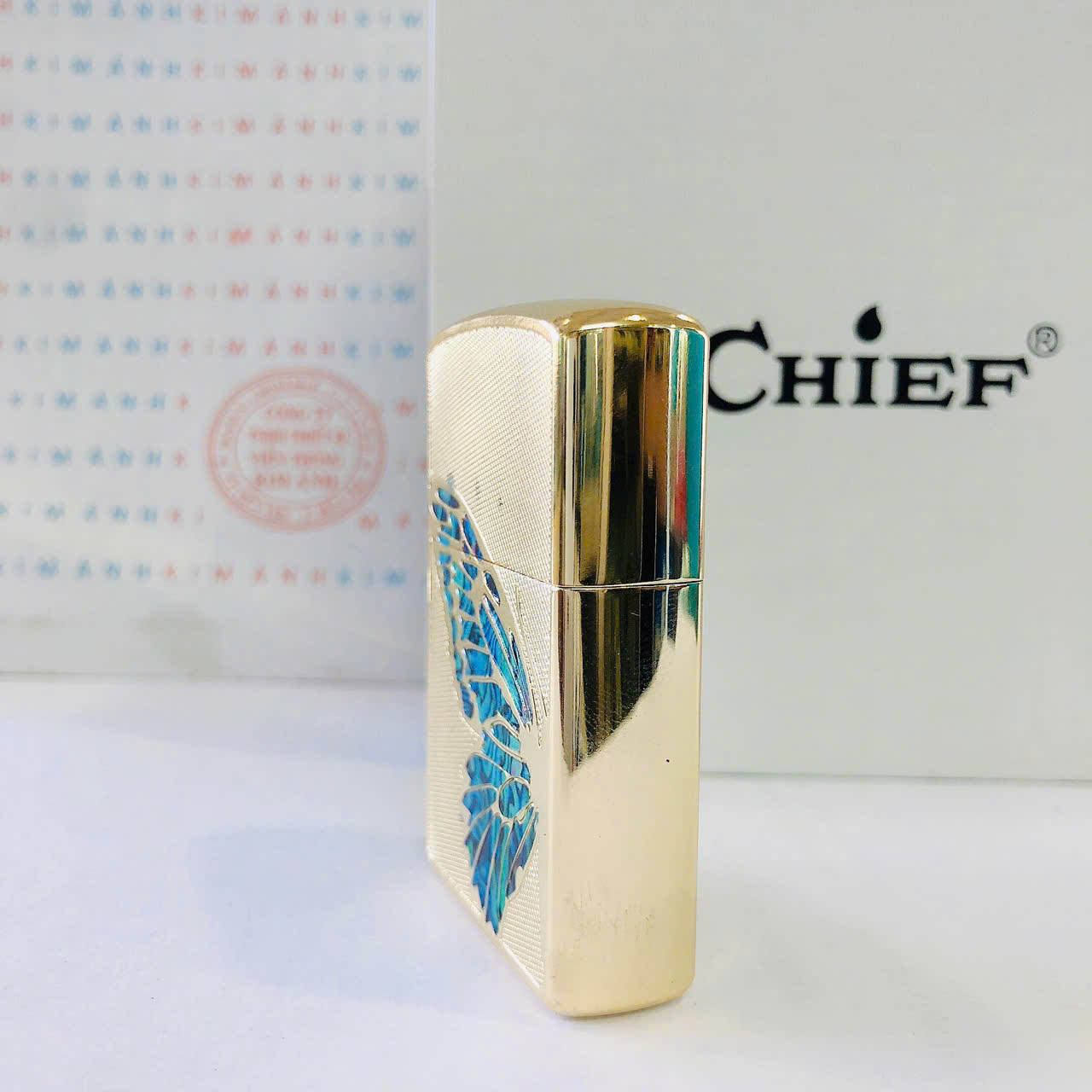 Bật Lửa Chief Chính Hãng - Họa Tiết Bướm Cẩn Xà Cừ Khắc Chìm Tinh Xảo - Vỏ Đồng Thau Càng Dùng Càng Bóng Đẹp