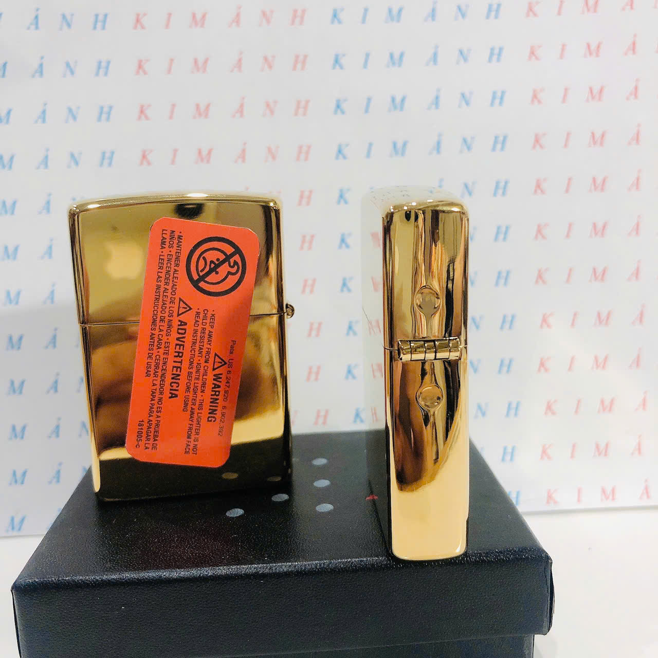 Hộp quẹt ZIPPO màu Vàng mộc đáy La Mã loại trơn bóng, Kim Ánh nhập hàng cao cấp vỏ bằng đồng có dán tem đỏ
