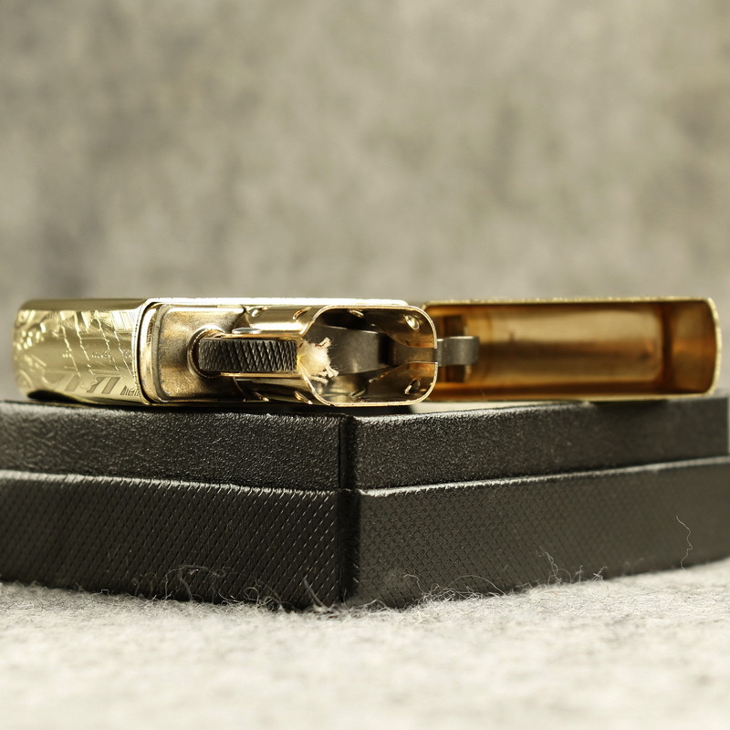 Hột quẹt Zippo MỸ Brass mã 204B khắc ăn mòn đổ sơn 5 mặt chủ đề Cô gái đầu lâu , Hàng chính hãng