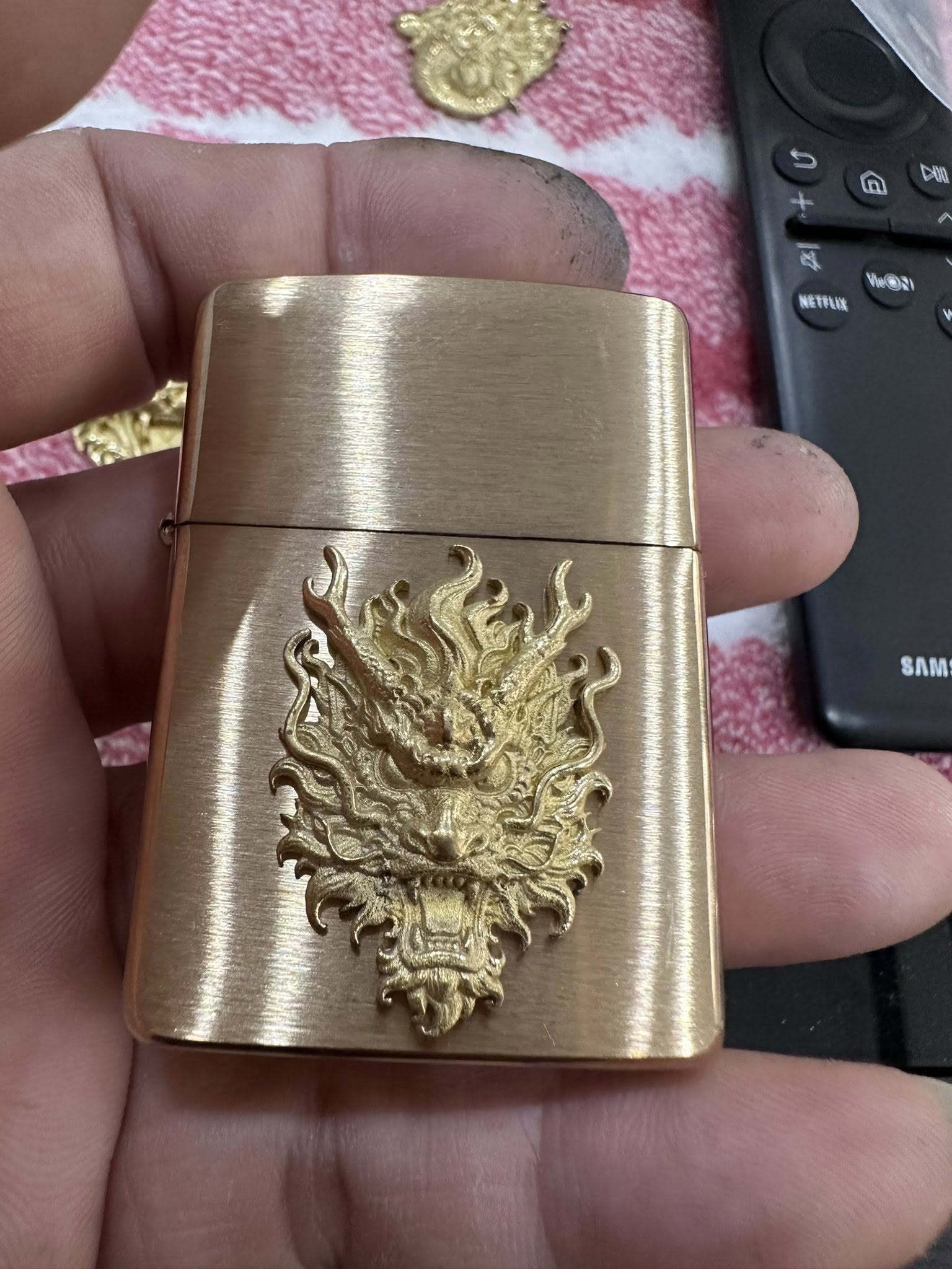 Eblem dán trang trí Zippo chủ đề 12 con giáp, chất liệu hợp đồng nguyên chất, hàng chuẩn zin Mỹ