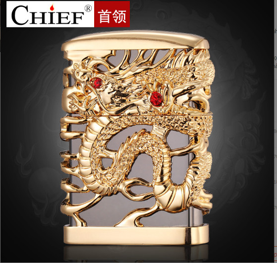 Bật lửa Chief đồng nguyên chất đính hình con Rồng bao quanh màu đen bóng