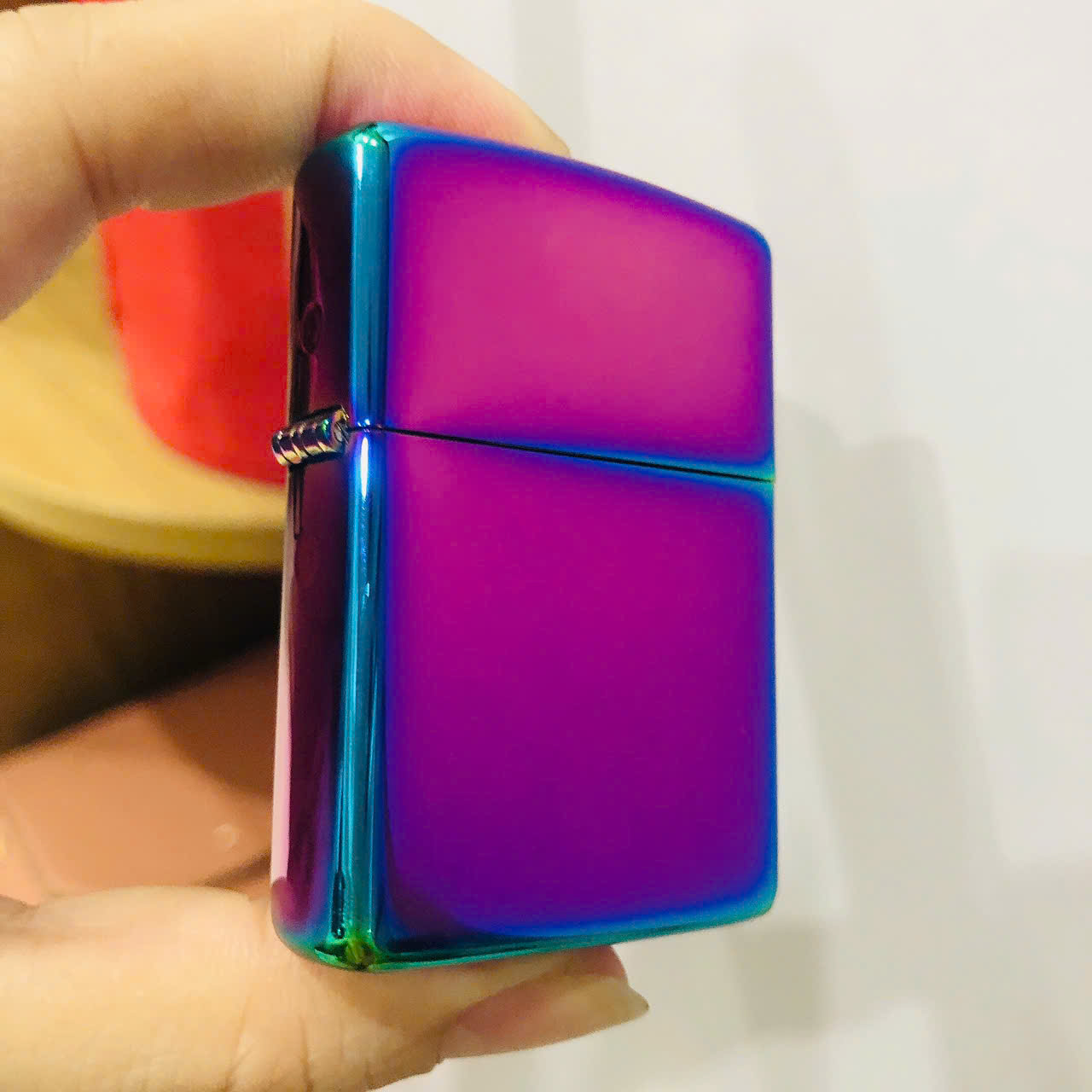 Bật lửa, hộp quẹt ZIPPO màu Tím Titan Chu niên loại trơn bóng, Kim Ánh nhập hàng cao cấp vỏ bằng đồng có dán tem đỏ
