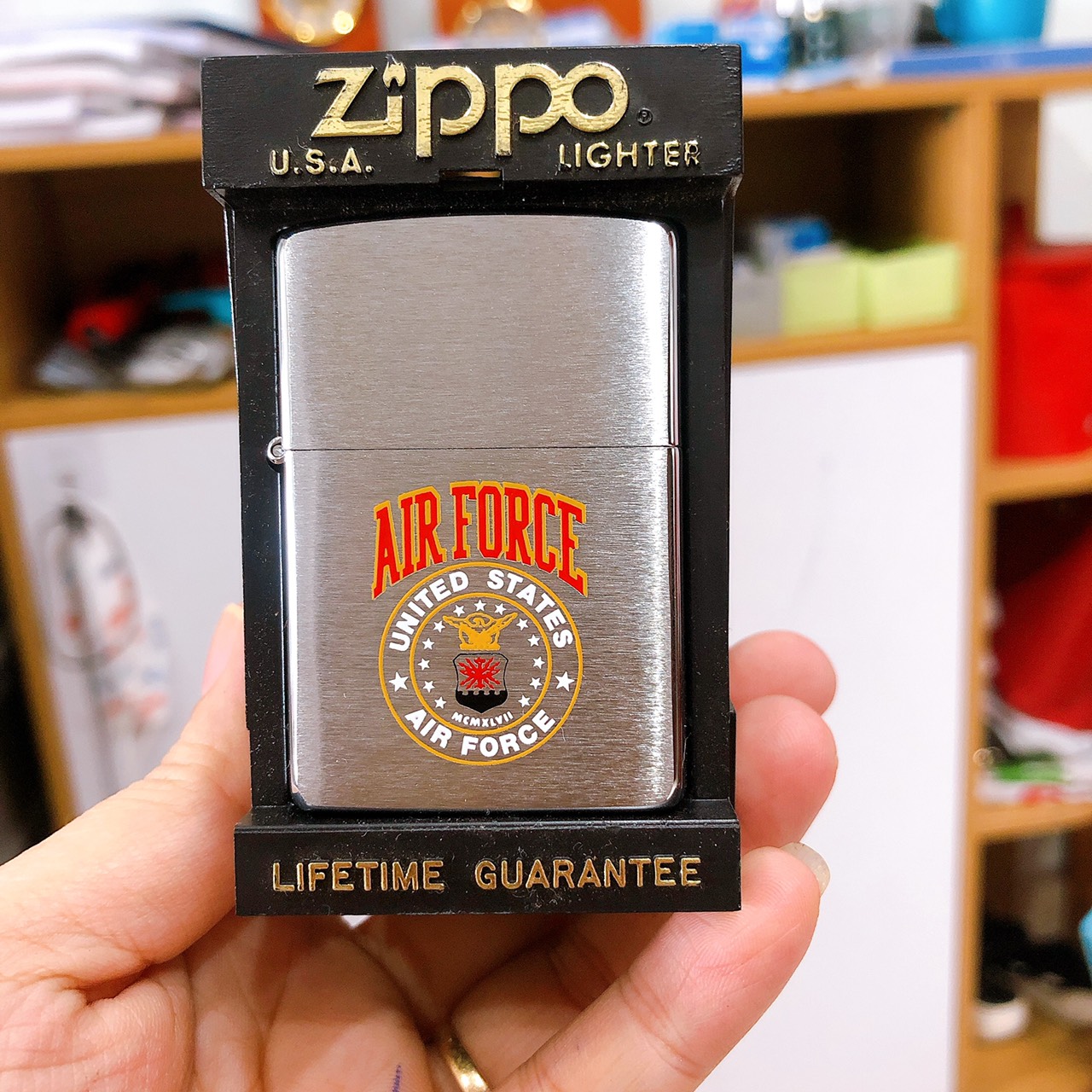 Bật lửa Zippo Mỹ khắc ăn mòn đồ sơn Air Force United Stater, New Full Box, nguyen tem đỏ, sản xuất 1994