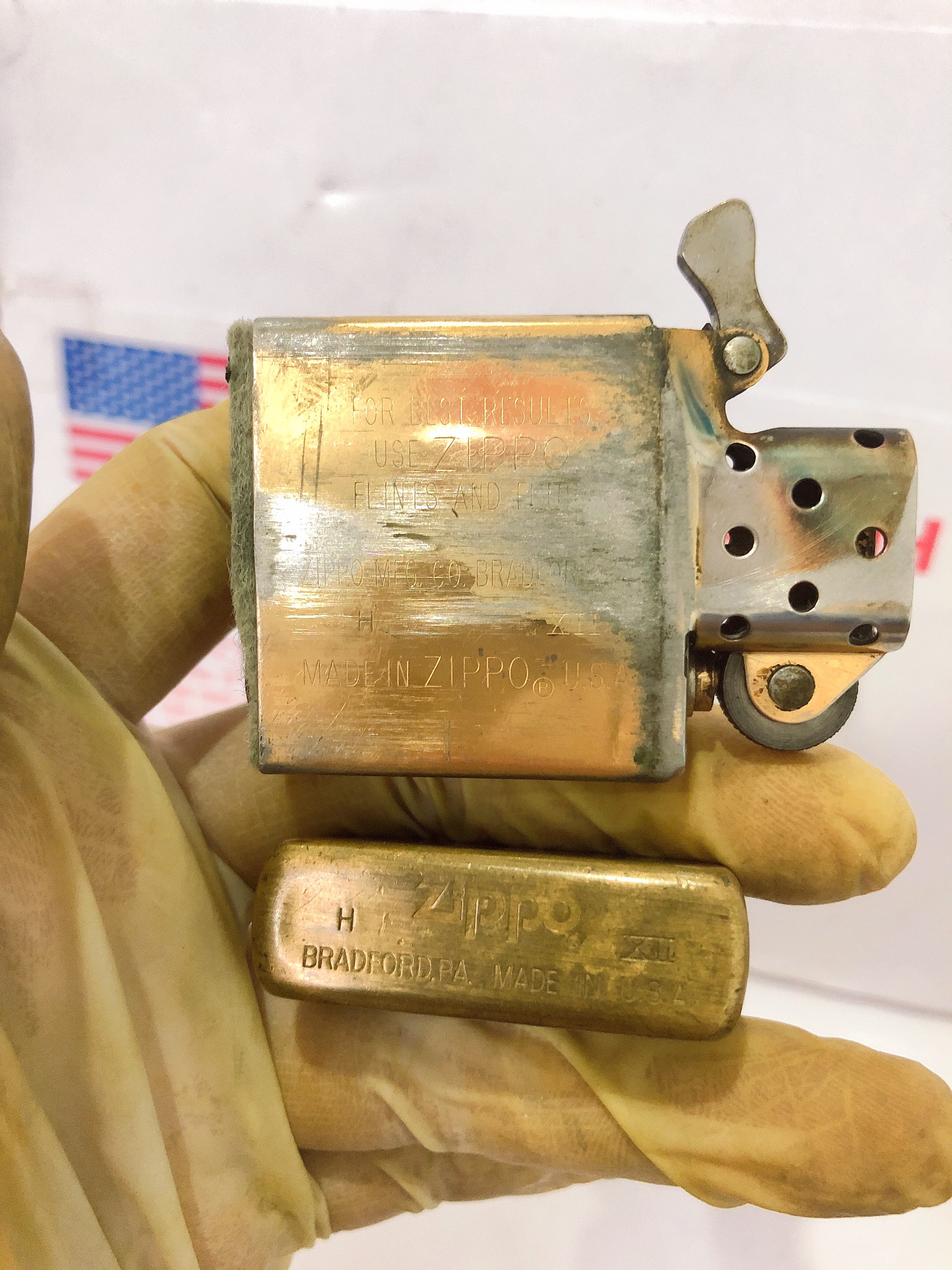 Bật lửa Zippo Mỹ Brass, Khắc ăn mòn chủ đề LIBERTY - Nữ Thần Tự Do, sản xuất 1996, Hàng chính hãng