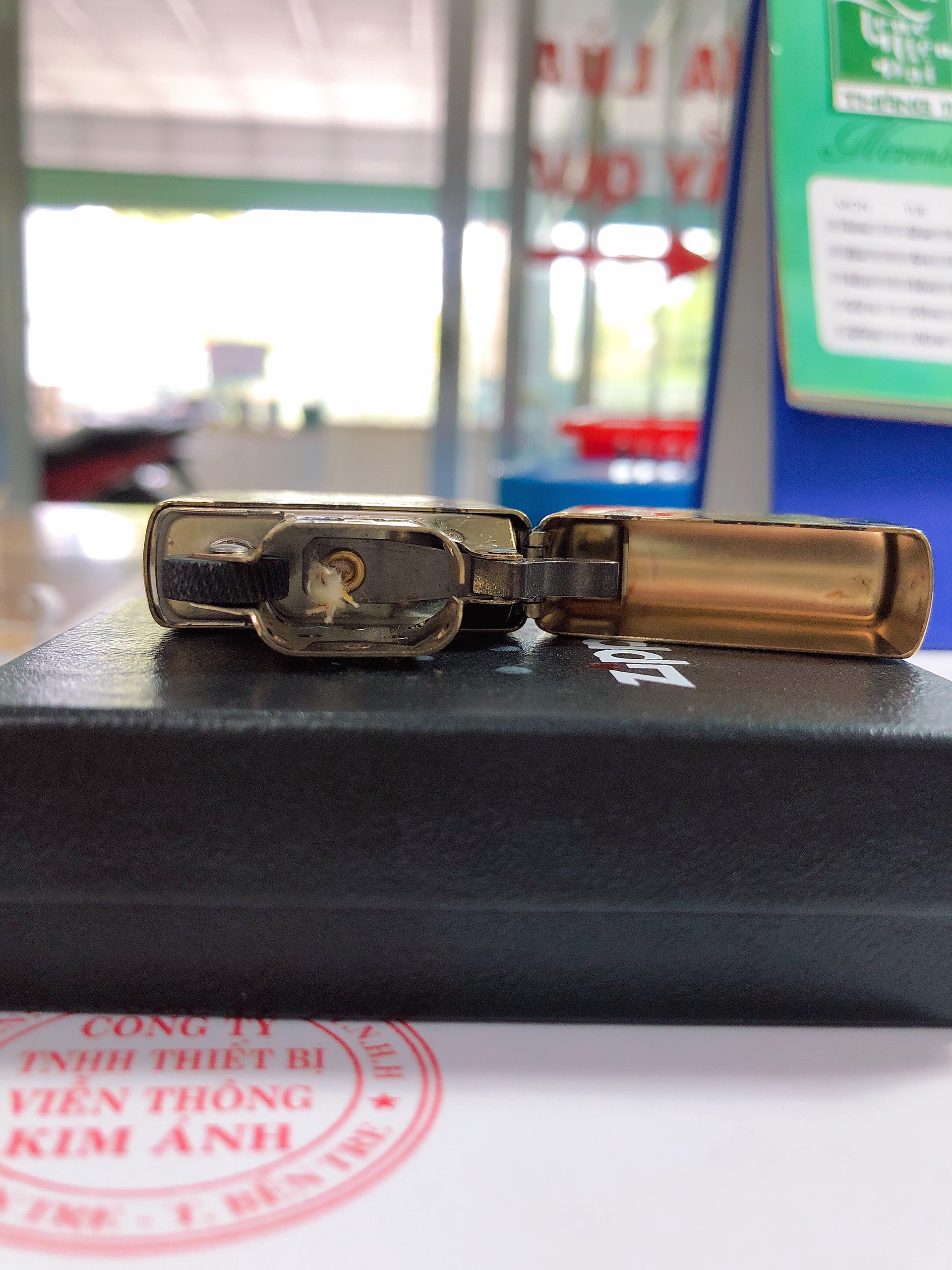 Bật lửa Zippo Mỹ High Polished Brass chủ đề Cô Gái Nhật