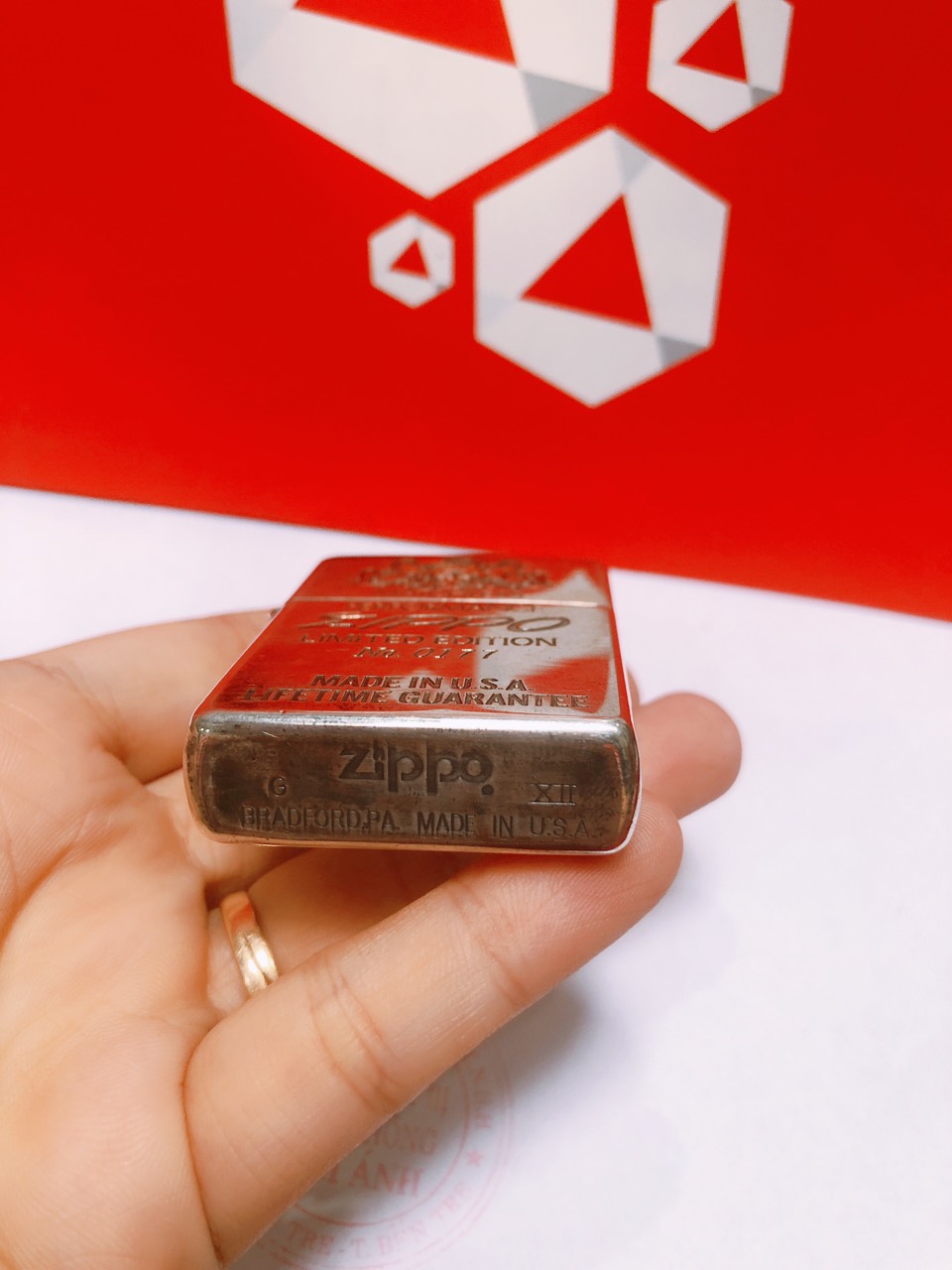 Bật lửa Zippo Mỹ Lacke bạc MATCHLESS PERFORMANCE, khắc ăn mòn full nắp, bản giới hạn No.0177, Hàng chính hãng