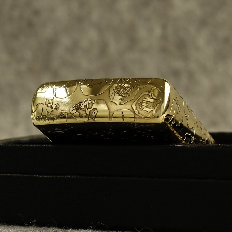 Bật lửa Zippo Mỹ Brass mã 204 khắc 3D nổi 5 mặt đầu lâu thần trấn tà, Hàng chính hãng